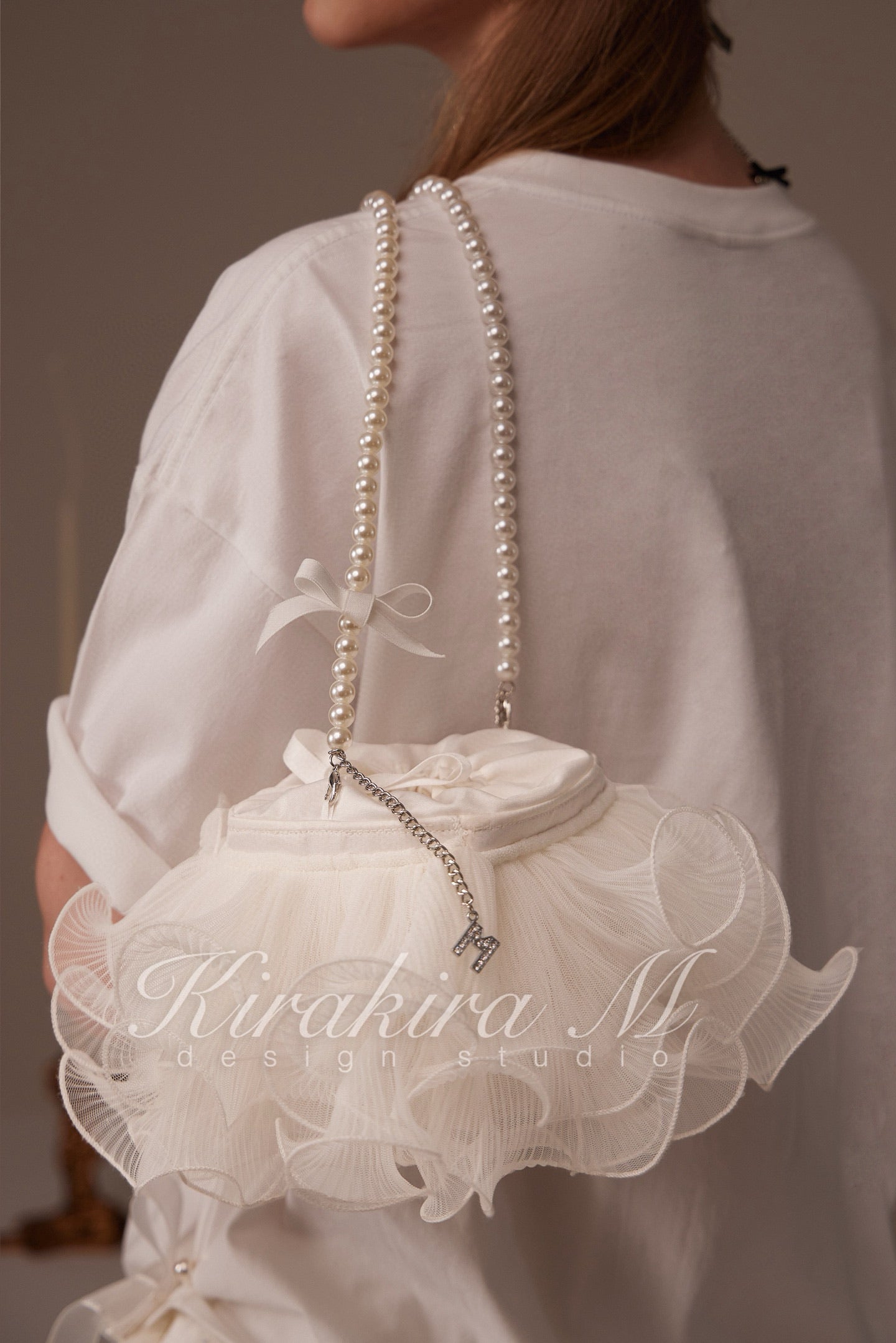 Kirakira M Black& White Pearl Layered Shoulder Bag