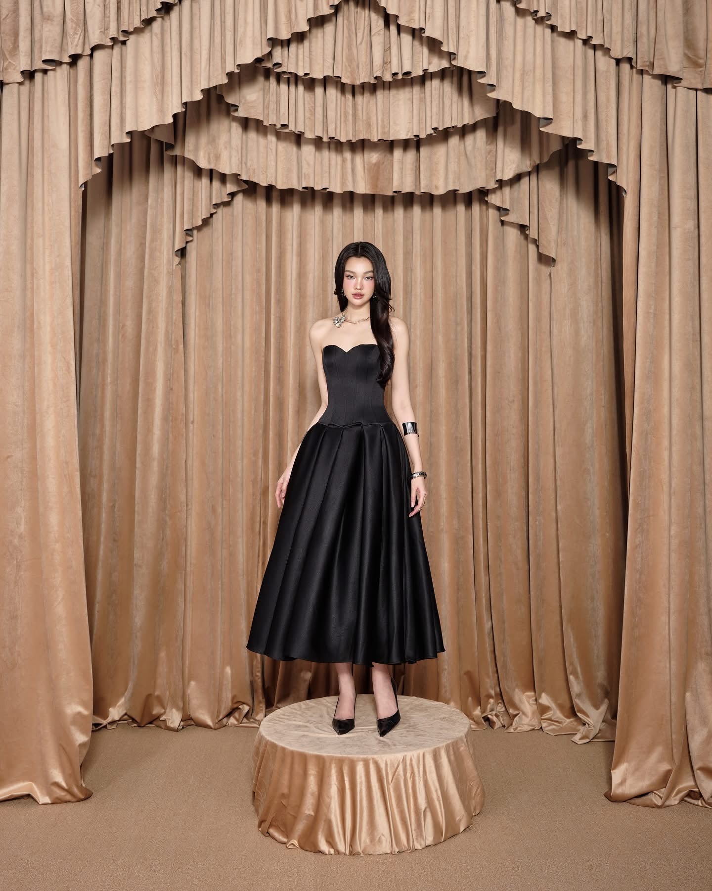 LANE CI Black midi dress