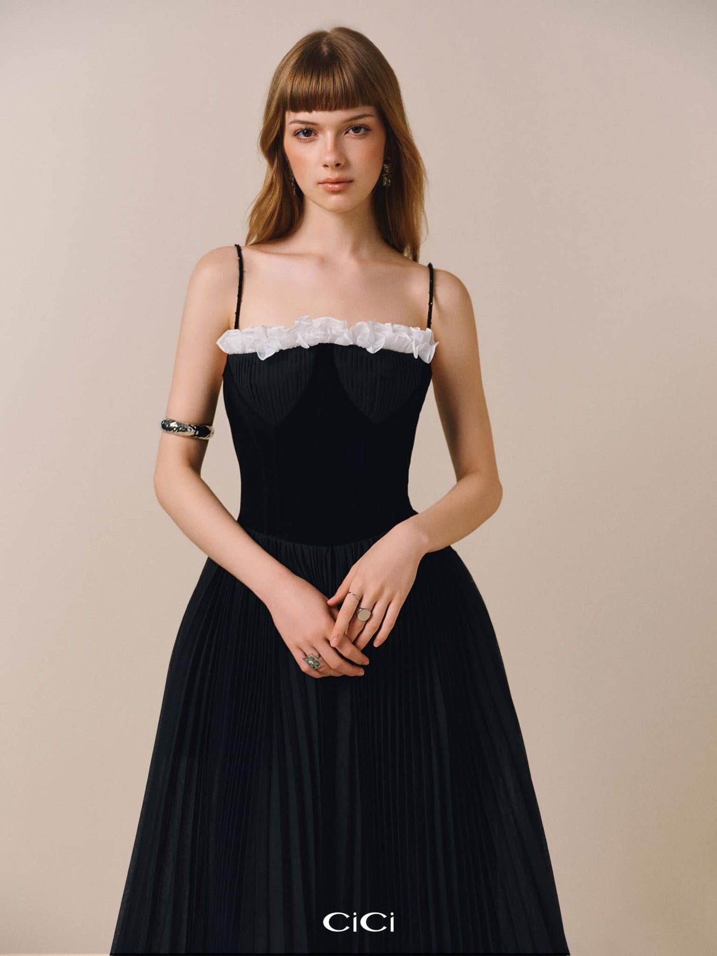 CICI BLACK LUPHIA Midi Dress