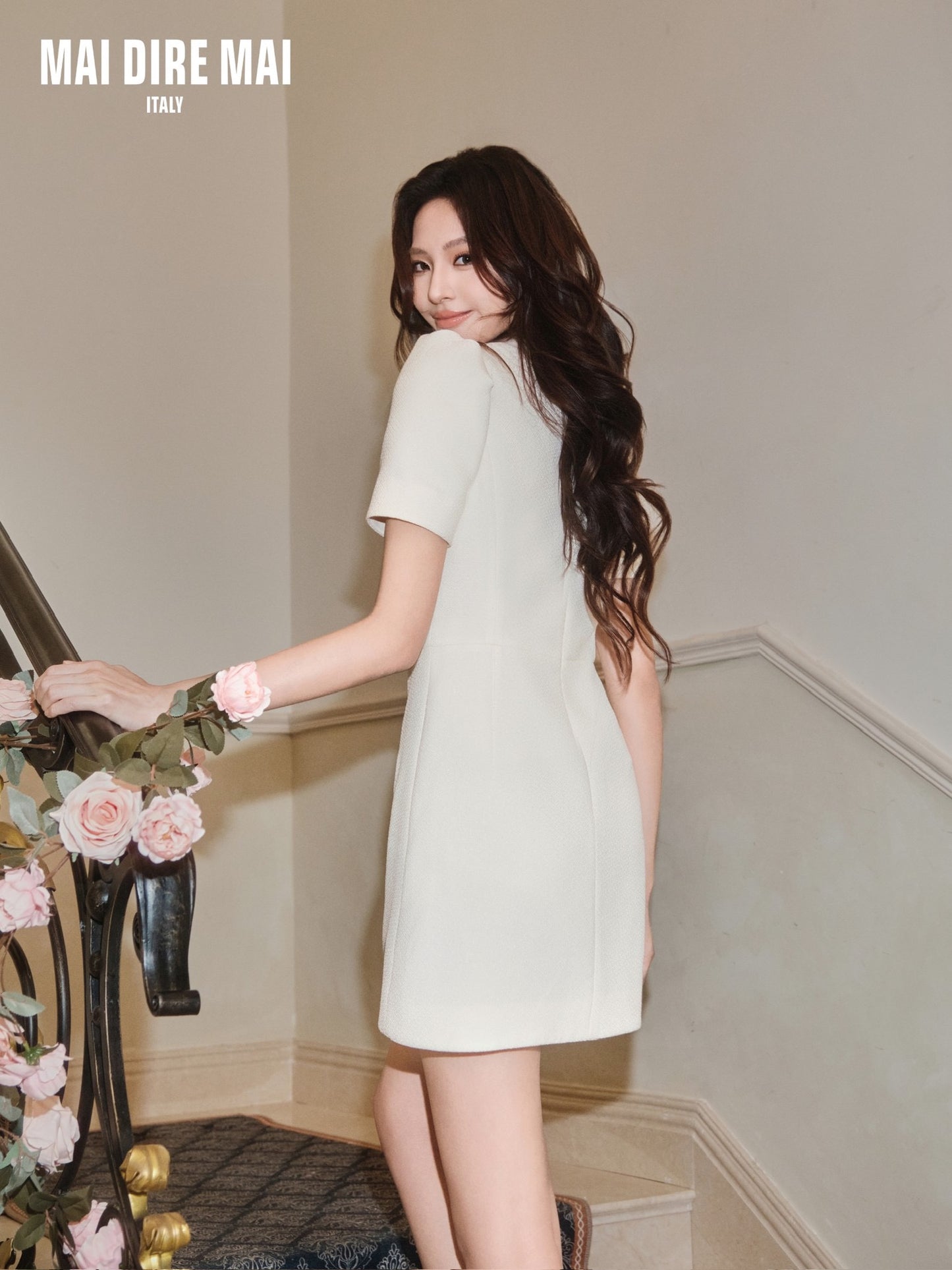 MAI DIRE MAI White V-neck Bow Mini Dress