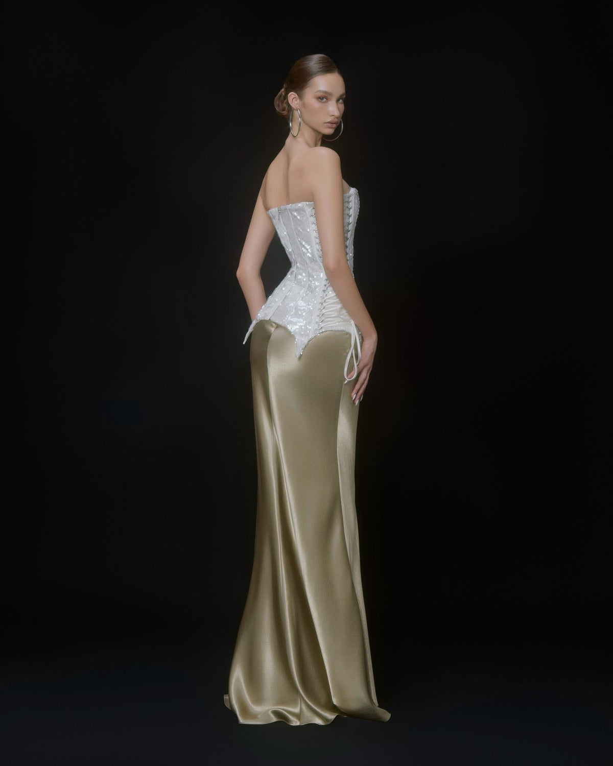 MAEL FEMME Sexy Vacation White Anok Top & Gold Moorael Skirt