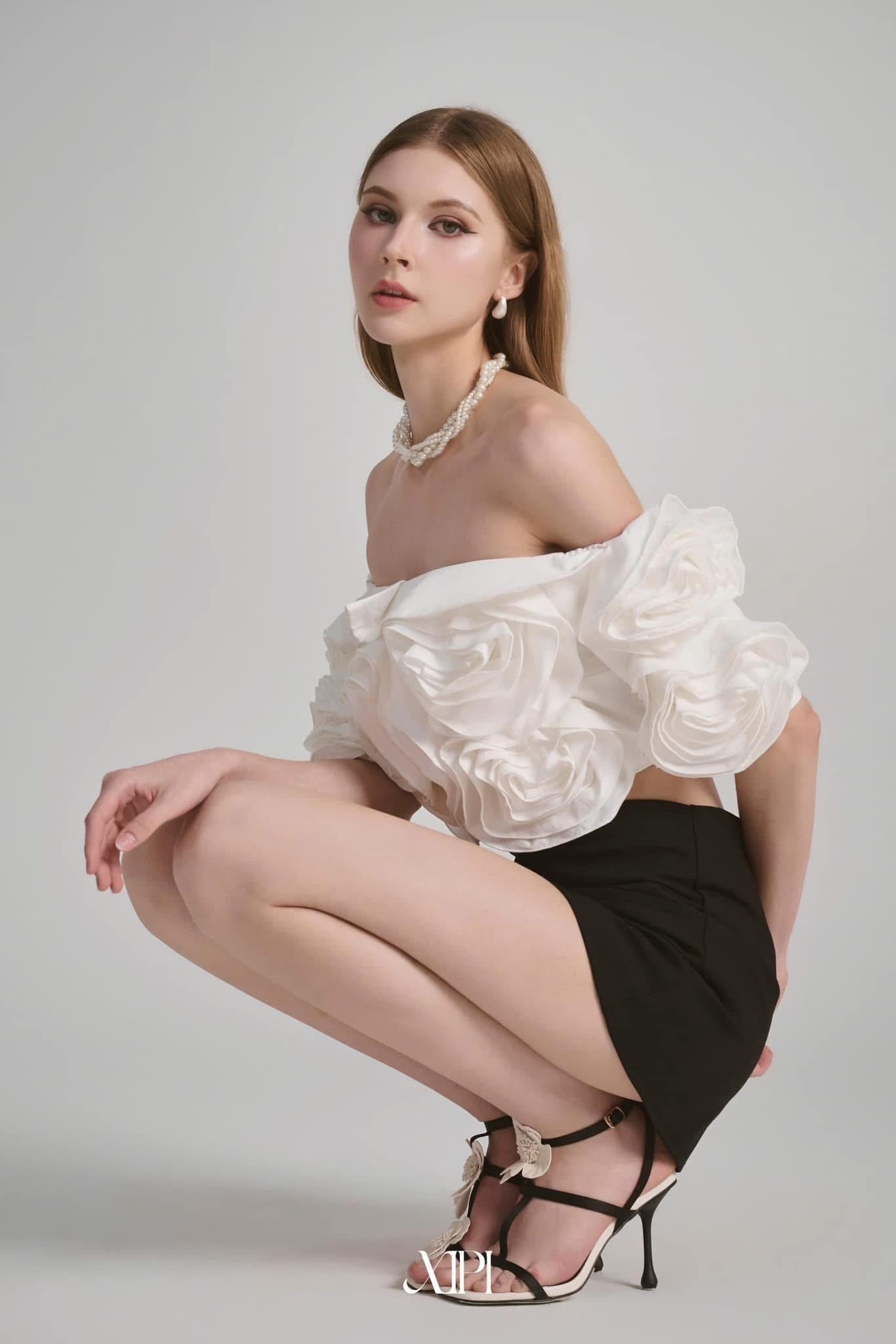 Xipi White& Brown Floral Elian Top