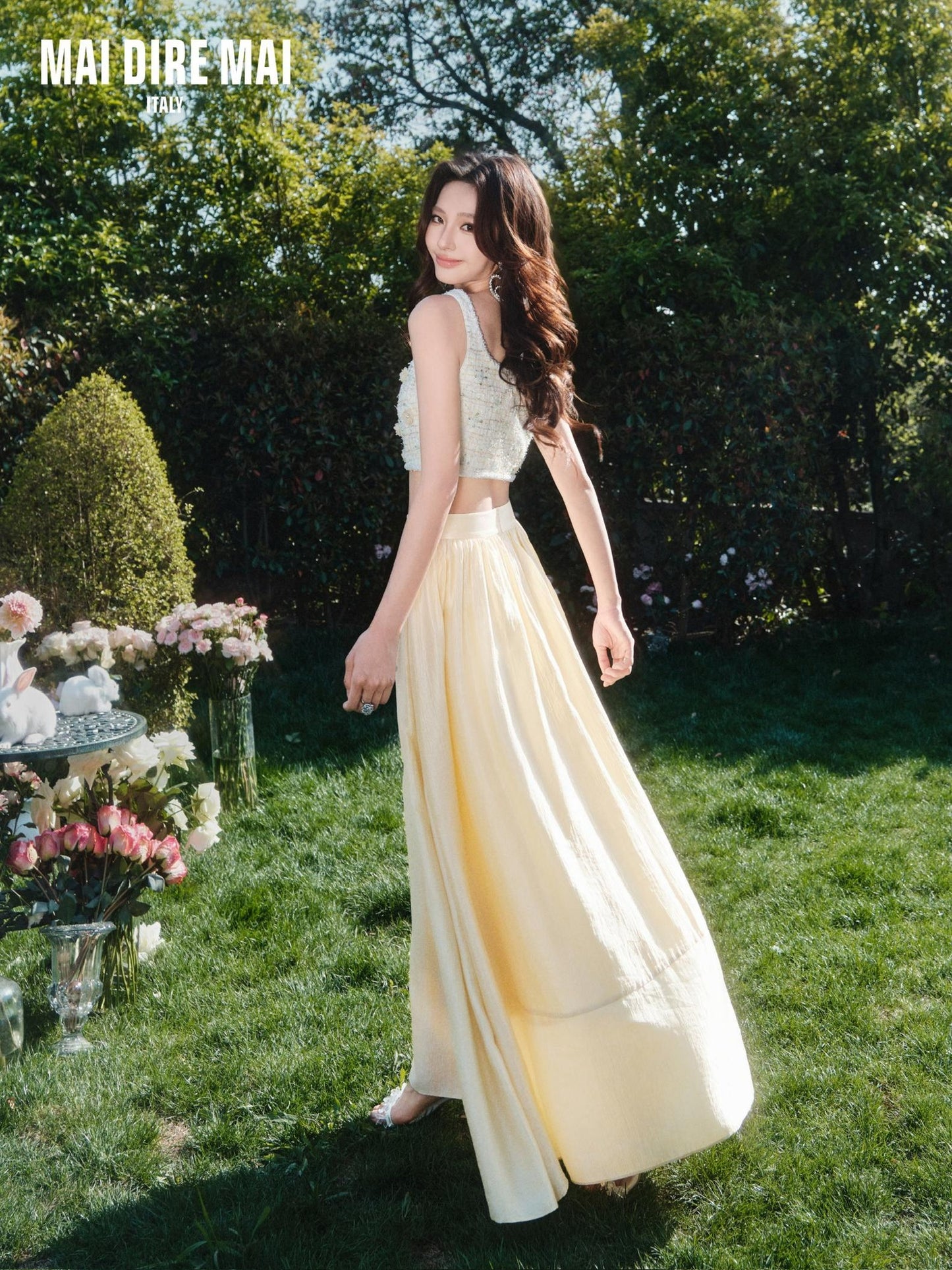 MAI DIRE MAI White Flower Vacation Top & Yellow Umberalla Skirt