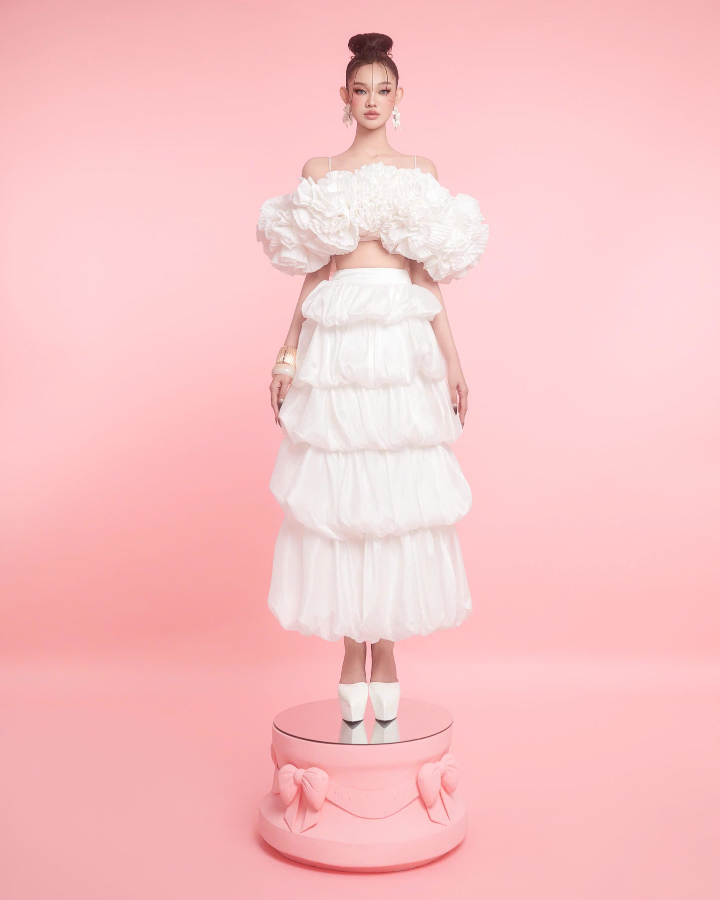 MAEL FEMME WHITE TOP AND MDIDI SKIRT