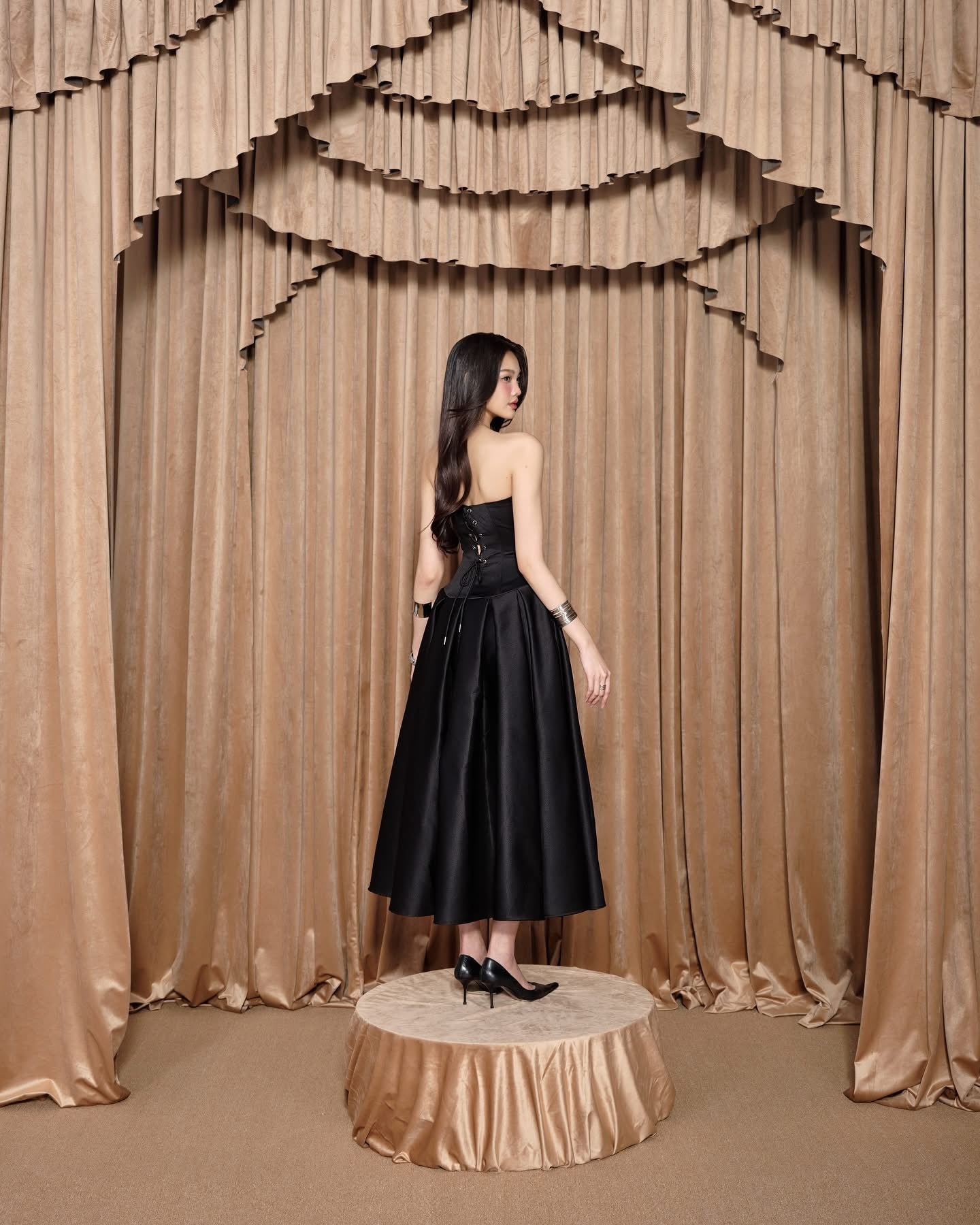 LANE CI Black midi dress