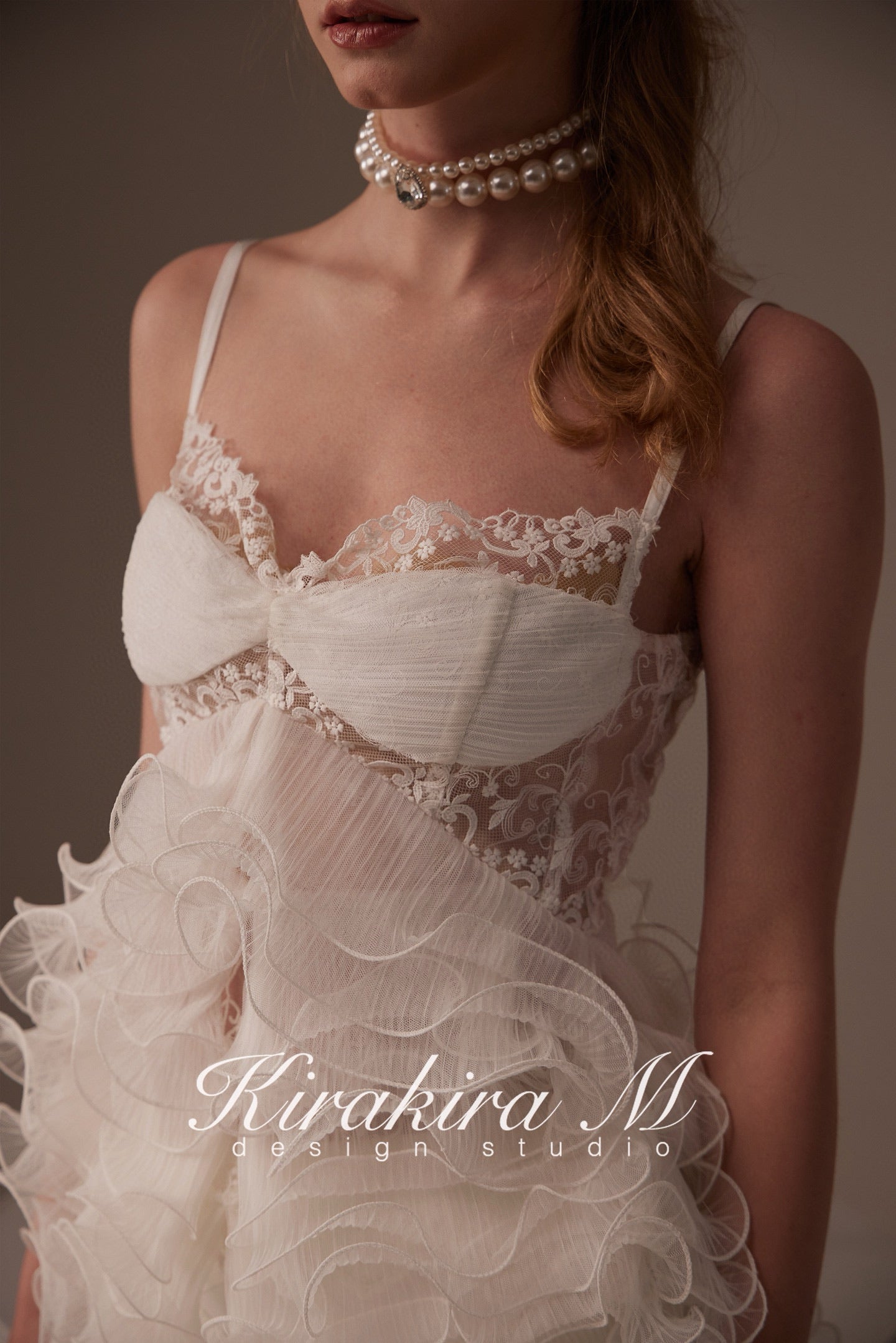 Kirakira M White Lace Spliced Layered Lace Top& Shorts