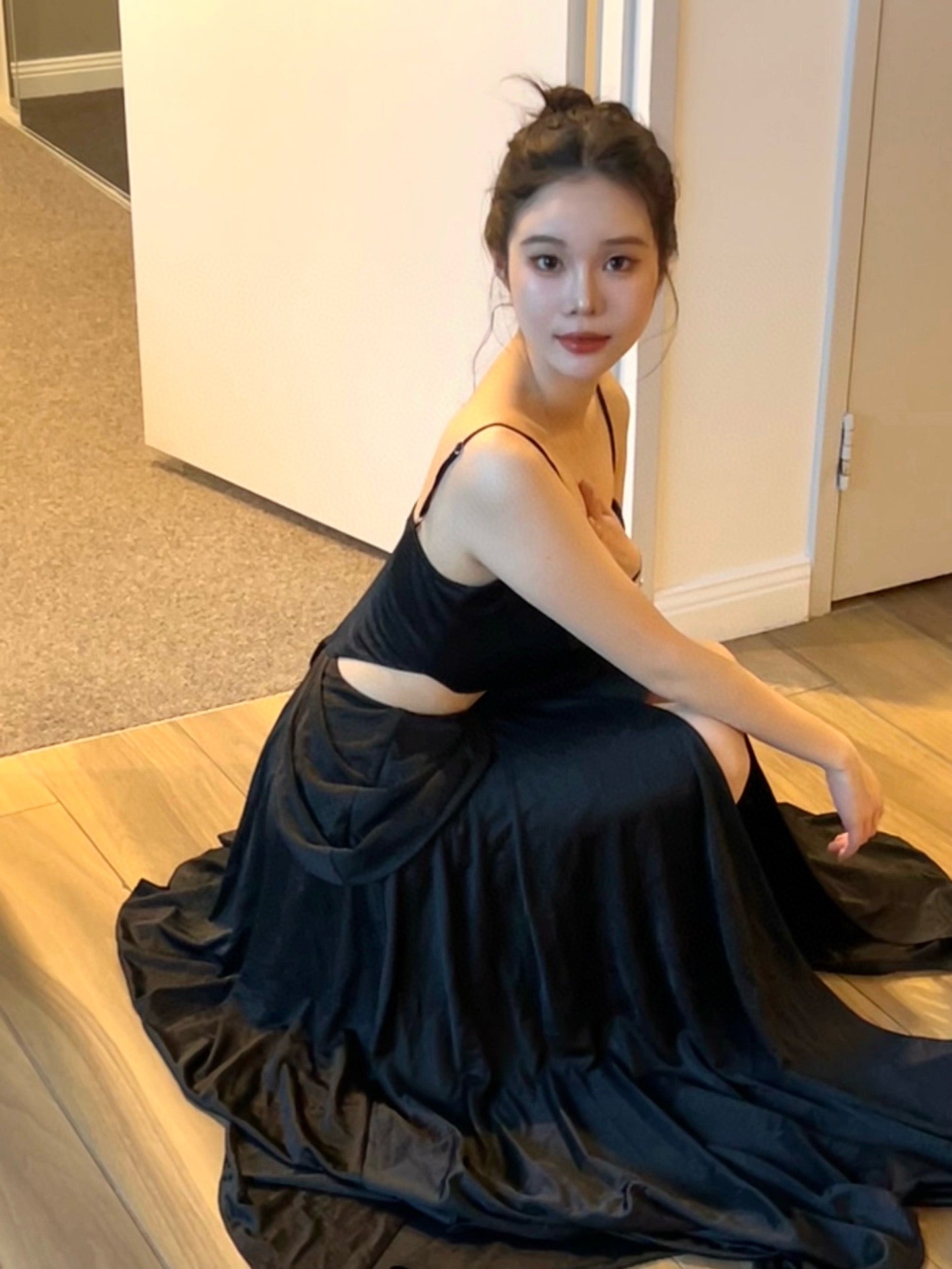 Crowcrew Black& White Knot Maxi Dress