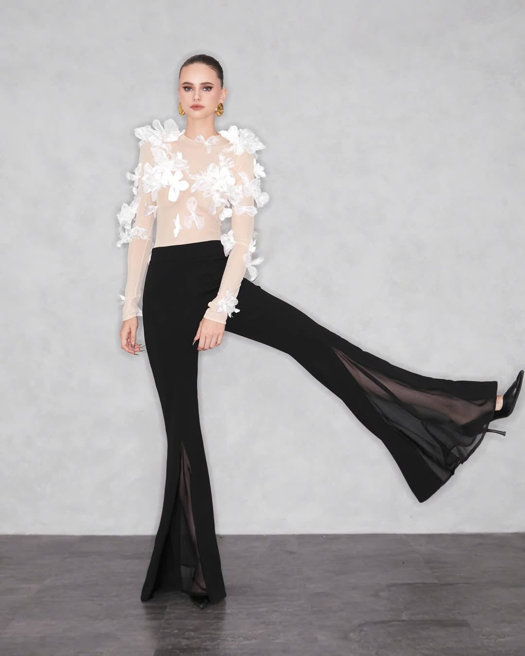 MAEL FEMME White Vee Top & Black Veya Pants