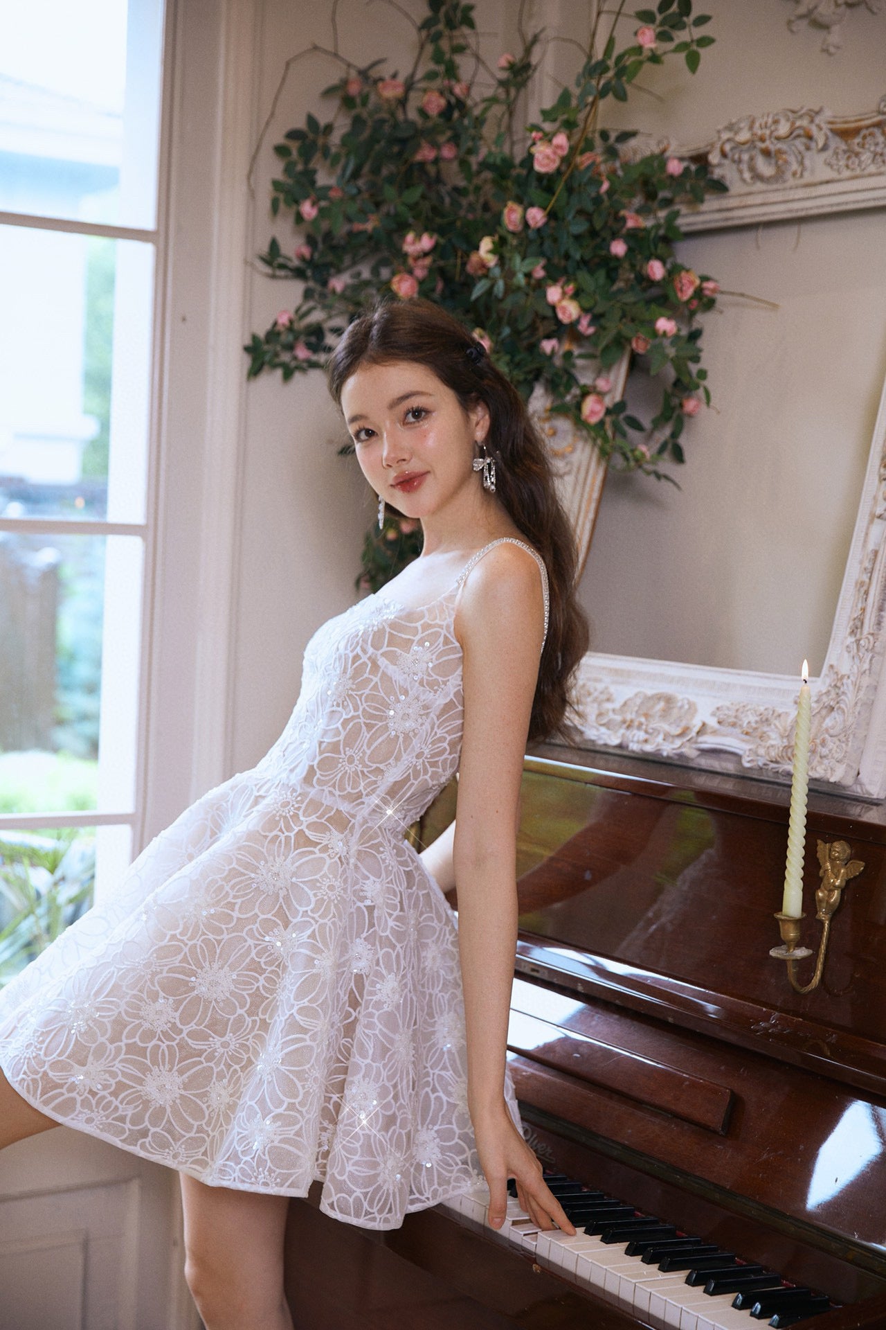 WARDROBE BY CHEN
White party mini dress
