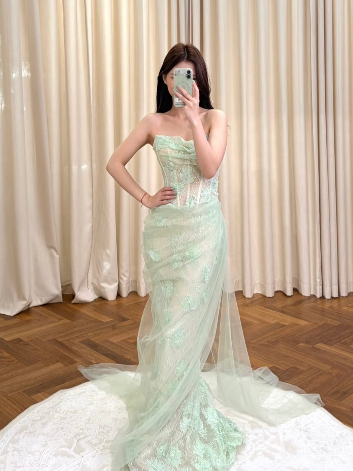 AMUSEE MOI WEEKEND Elegant Formal Green Her Moonson Maxi Dress