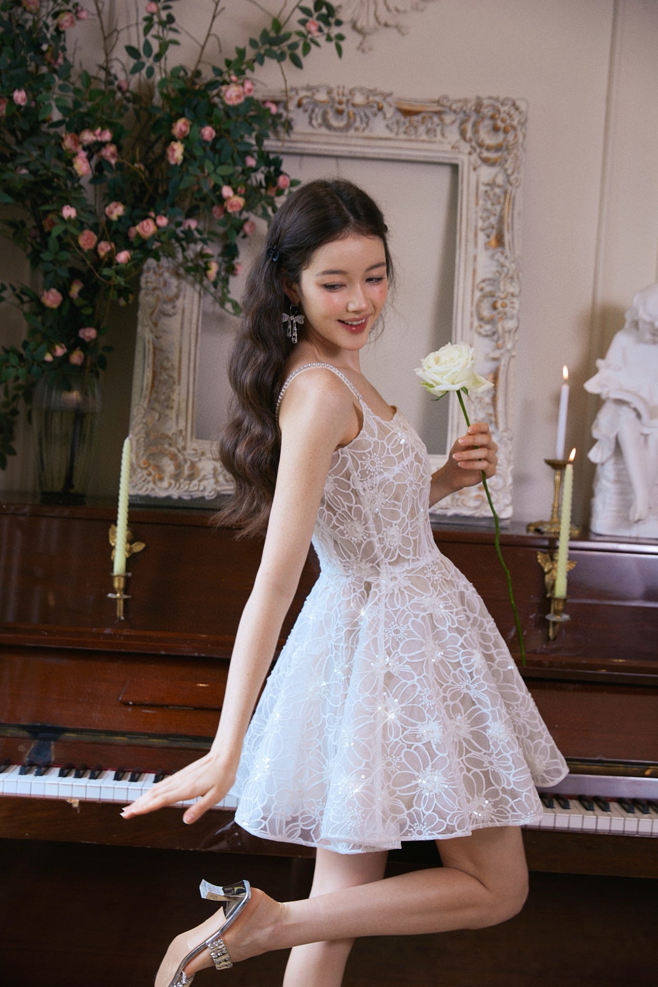 WARDROBE BY CHEN
White party mini dress