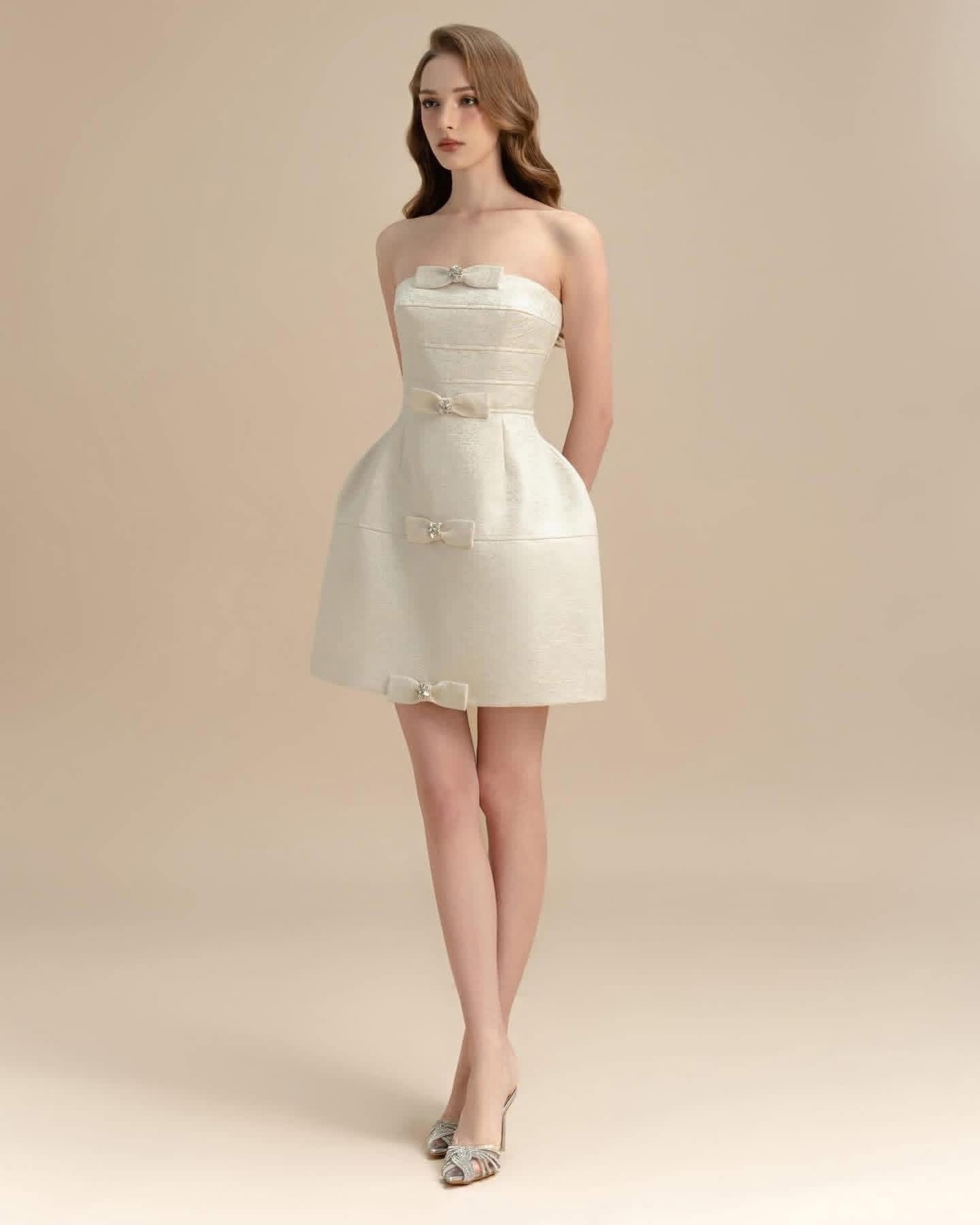 LAMORIS White Pearl Stone Bow Mini Dress