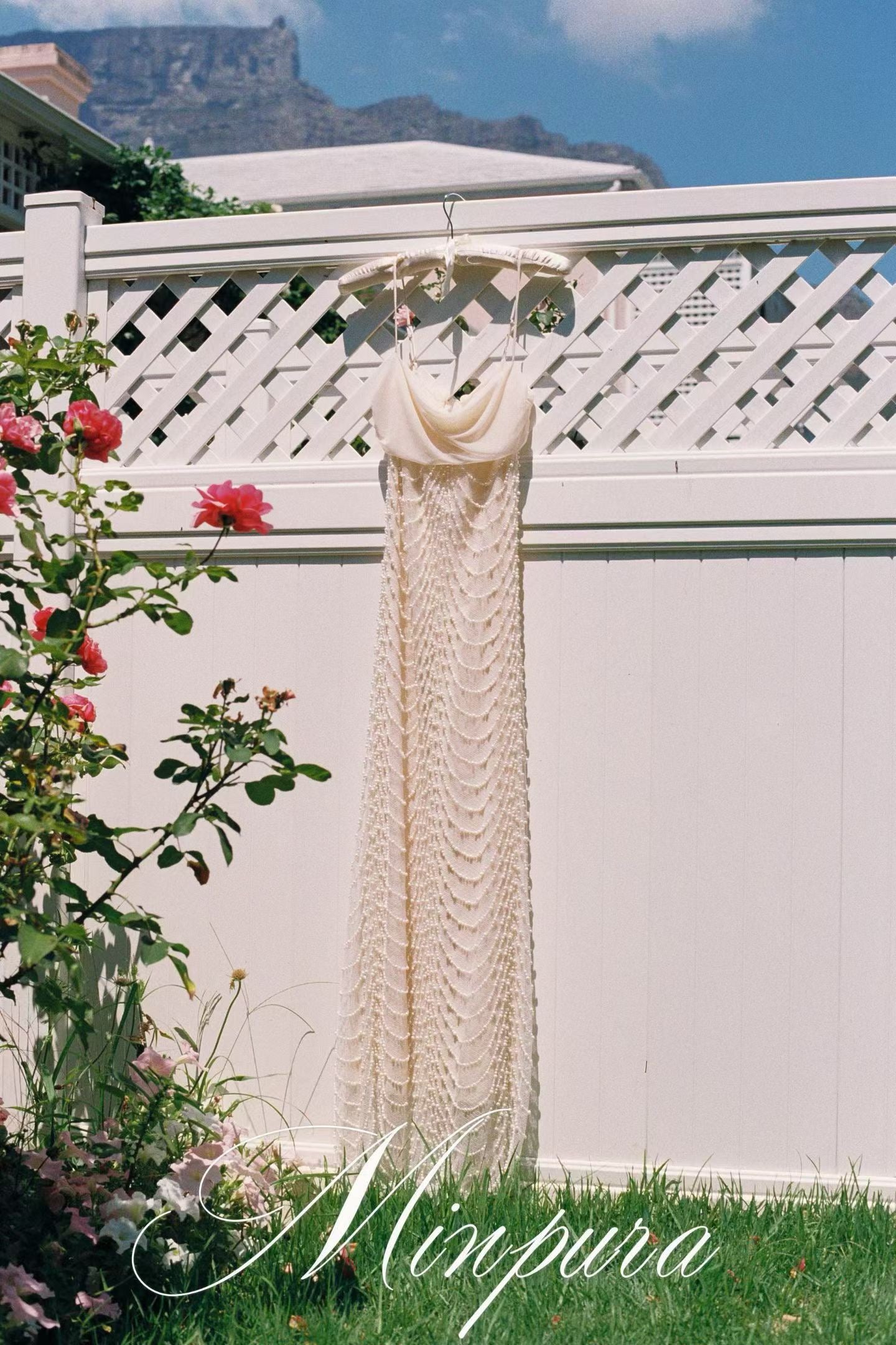 MIN PURA White Vacation Sweet Zebra
Pearl Maxi Dress