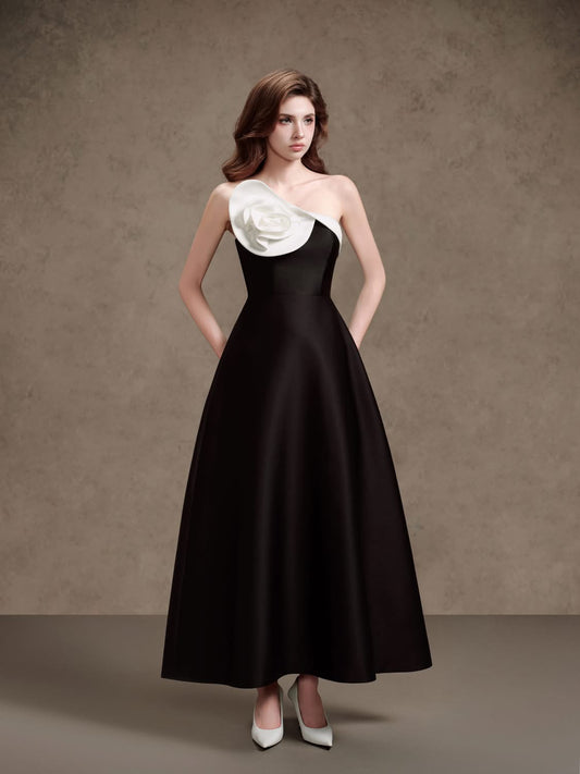 DELICATE Black Lily Maxi dress