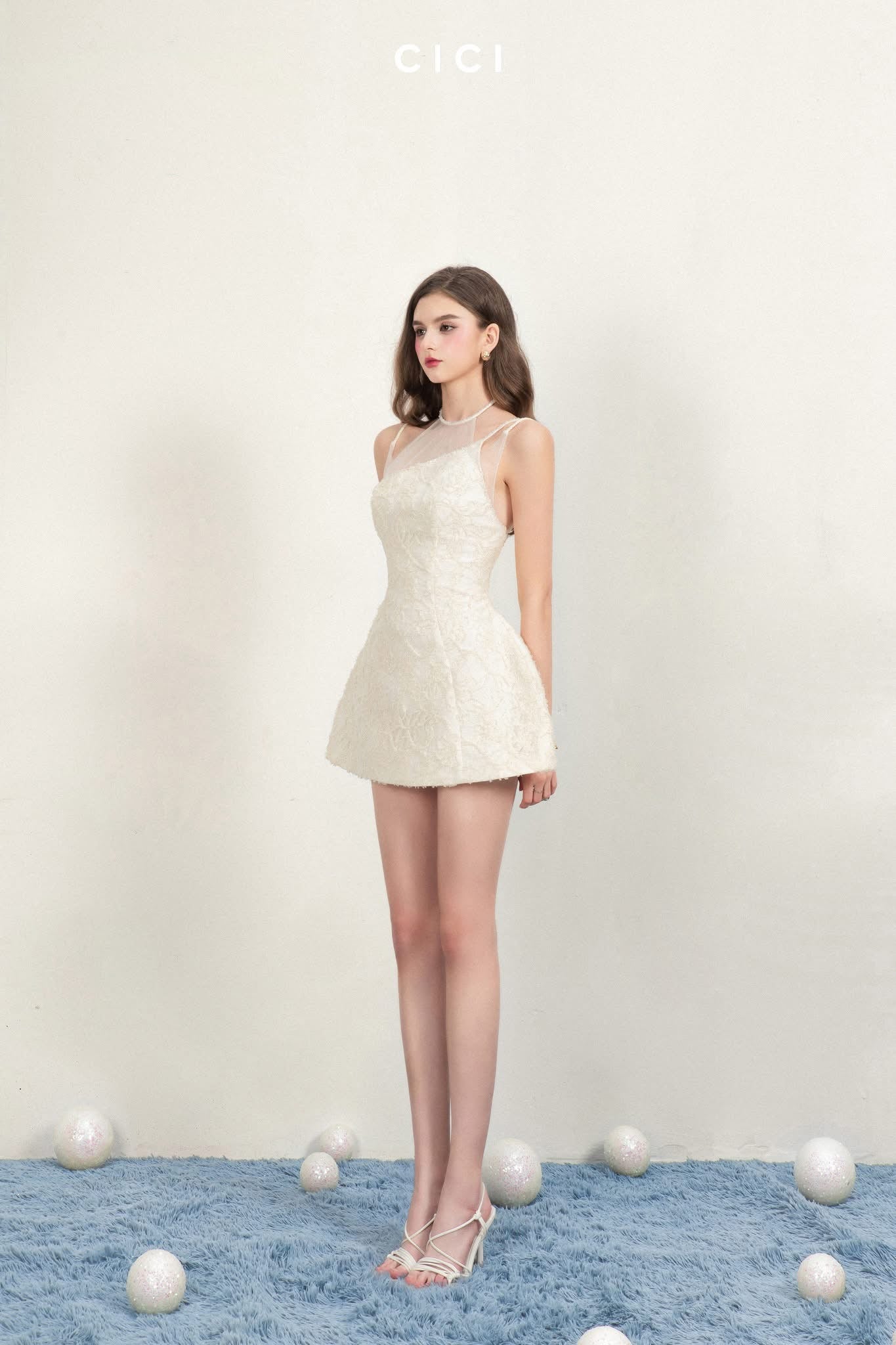 CICI CARTI Lace Mini Dress