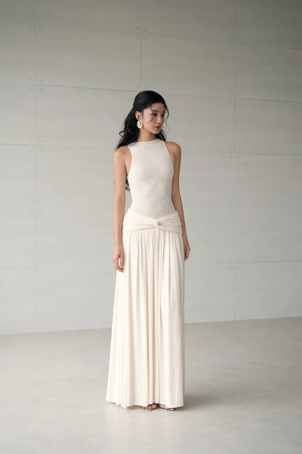 DELICIAE White Minimalist Maxi Dress