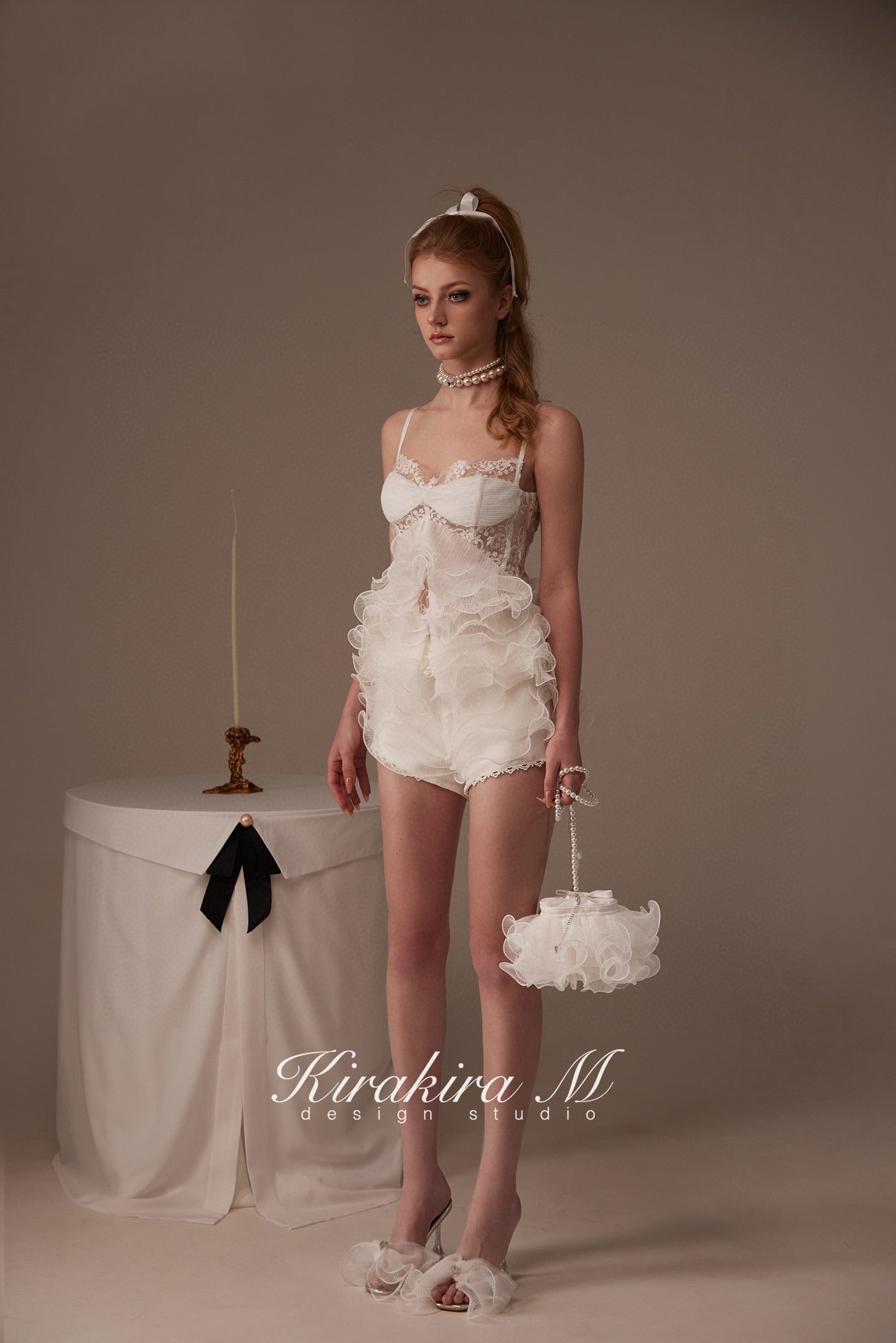 Kirakira M White Lace Spliced Layered Lace Top& Shorts