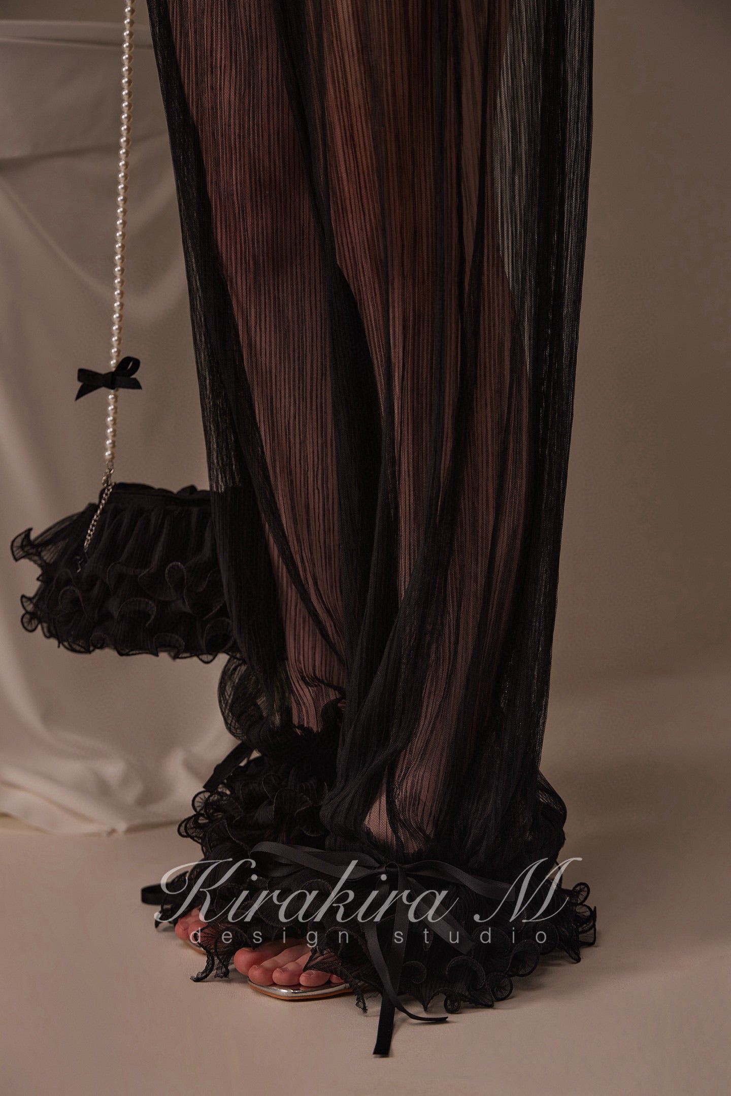 Kirakira M White & Black Bow Top& Lace Shorts& Lace Low Rise Pants