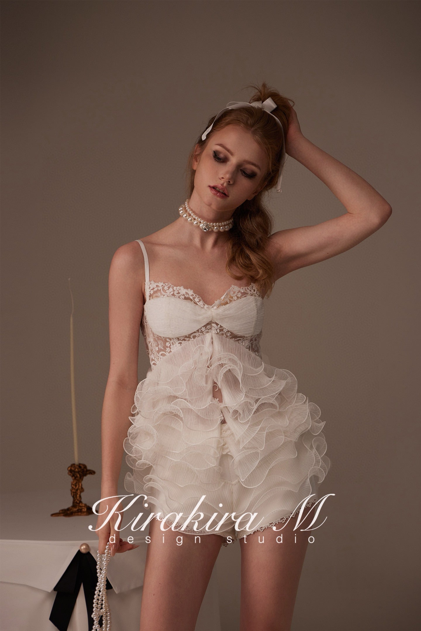 Kirakira M White Lace Spliced Layered Lace Top& Shorts