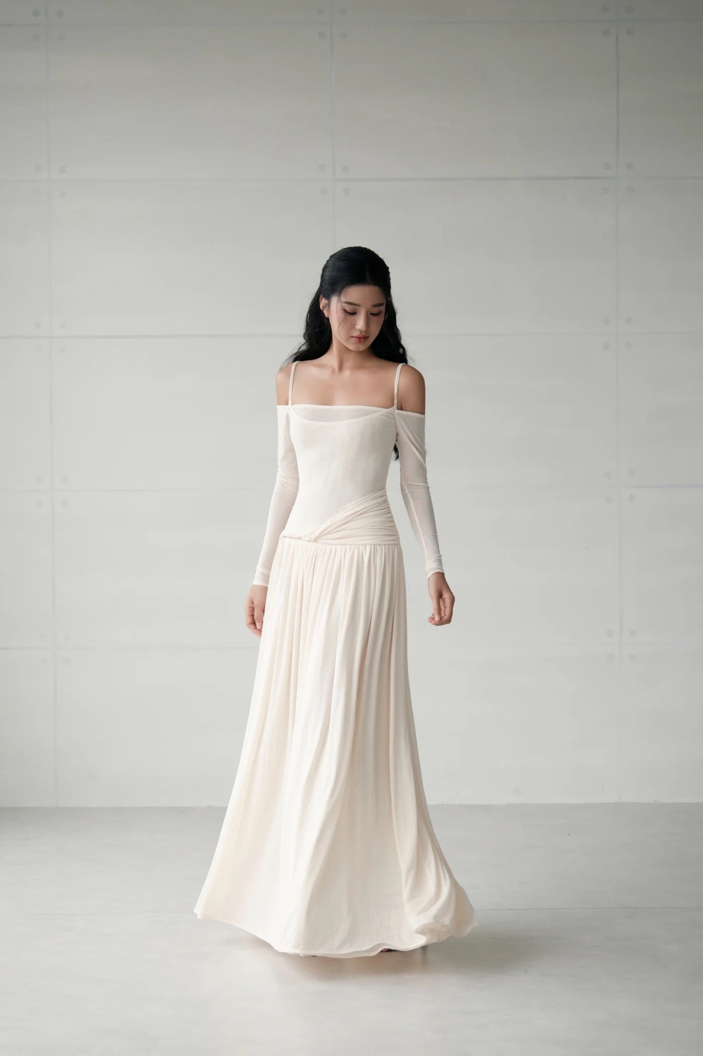 DELICIAE White Minimalist Esther Maxi Dress