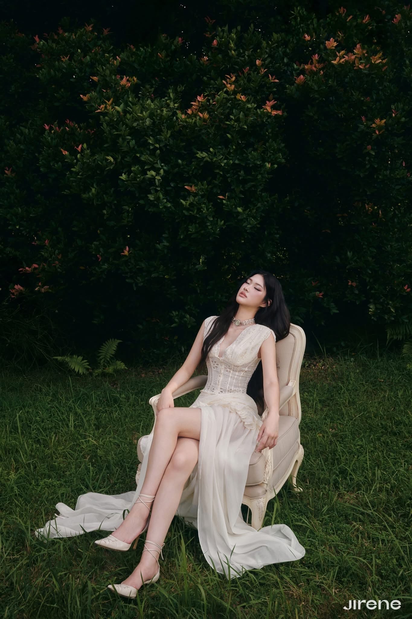 JIRENE White Riot Set