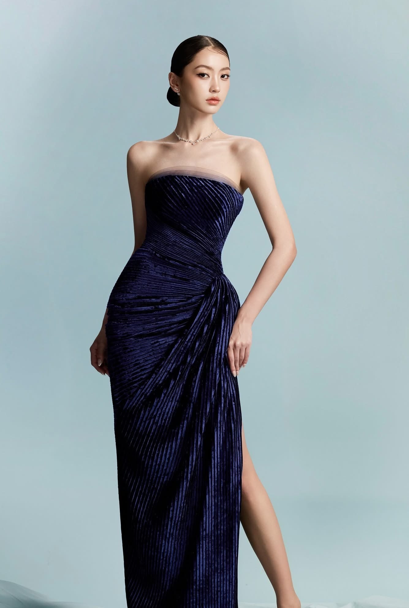 BYDI Elegant Minimalist Blue Manos Maxi Dress