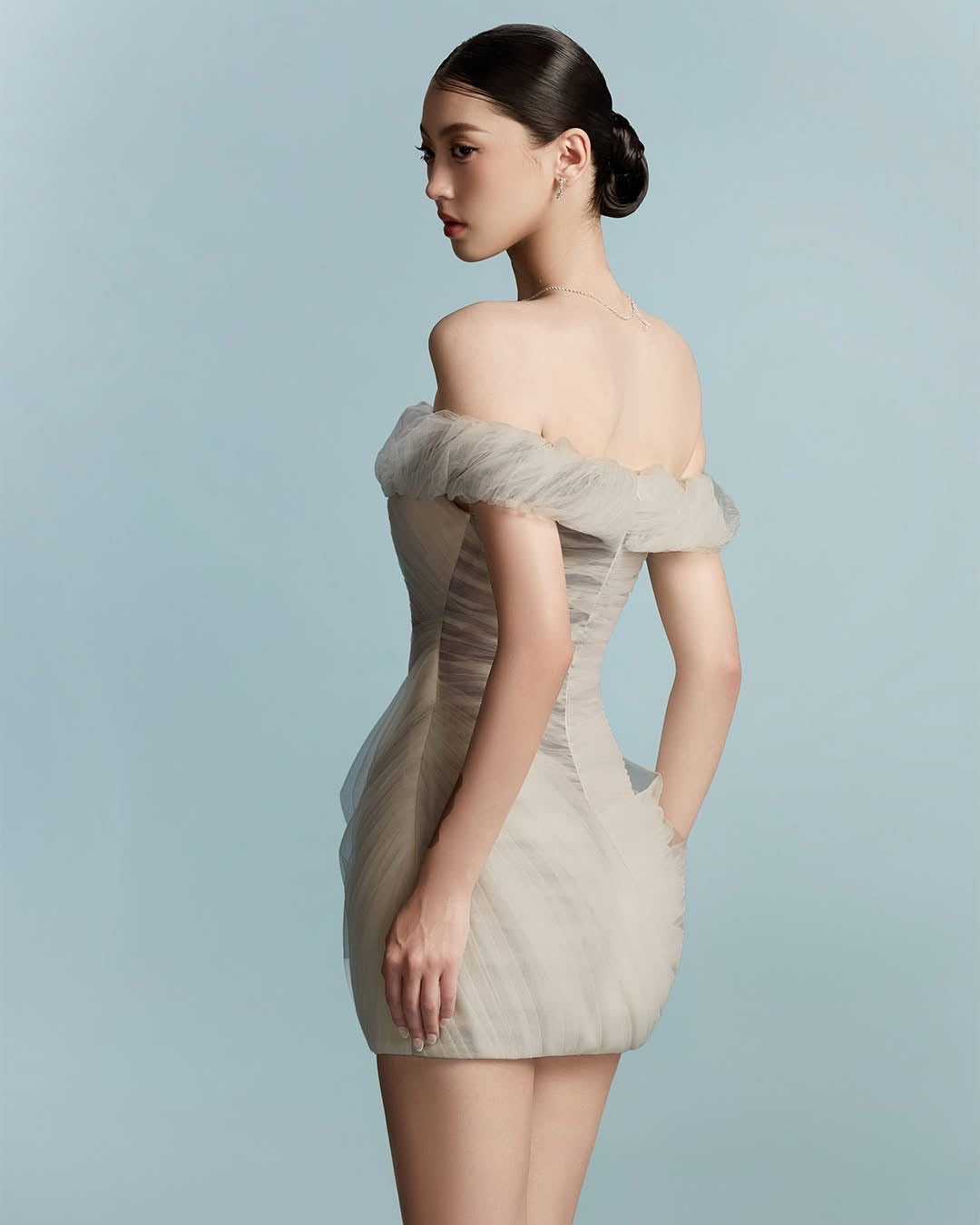 BYDI Elegant Minimalist Grey She Mini Dress