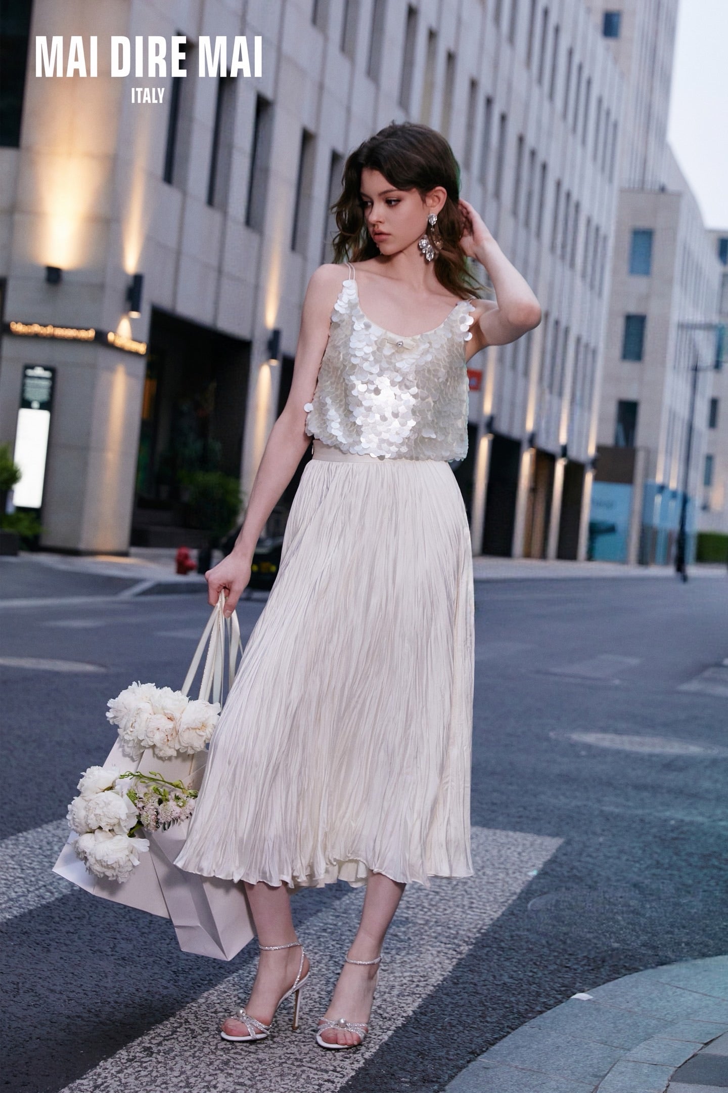 MAI DIRE MAI Sweet Elegant Vacation Sliver Top Skirt Set