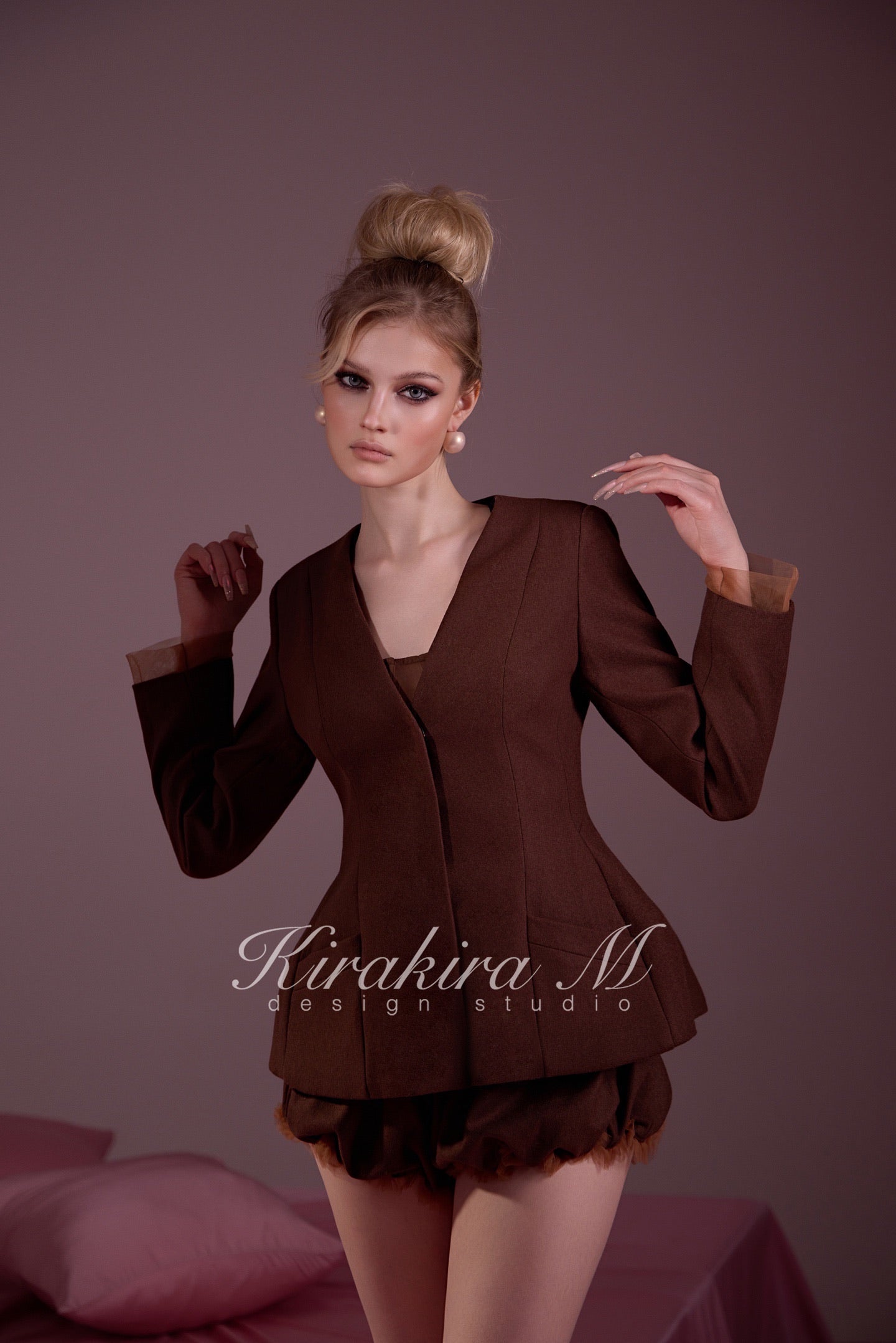 KIRAKIRA M Brown Wool V-Neck Fitted Jacket & Top & Skirt