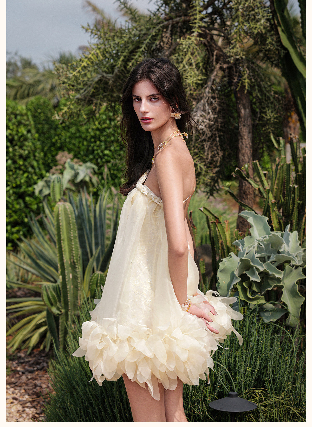 Sheerluck Elegant Vacation Nude Lido Atmospheric Off-the-Shoulder Sequinned Backless Mini Dress
