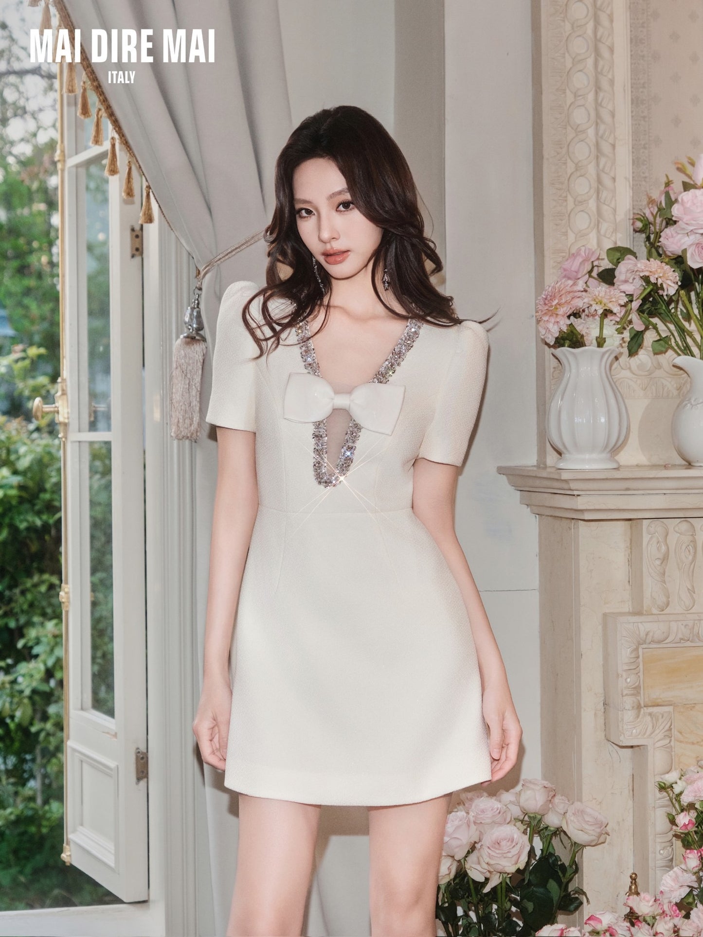 MAI DIRE MAI White V-neck Bow Mini Dress