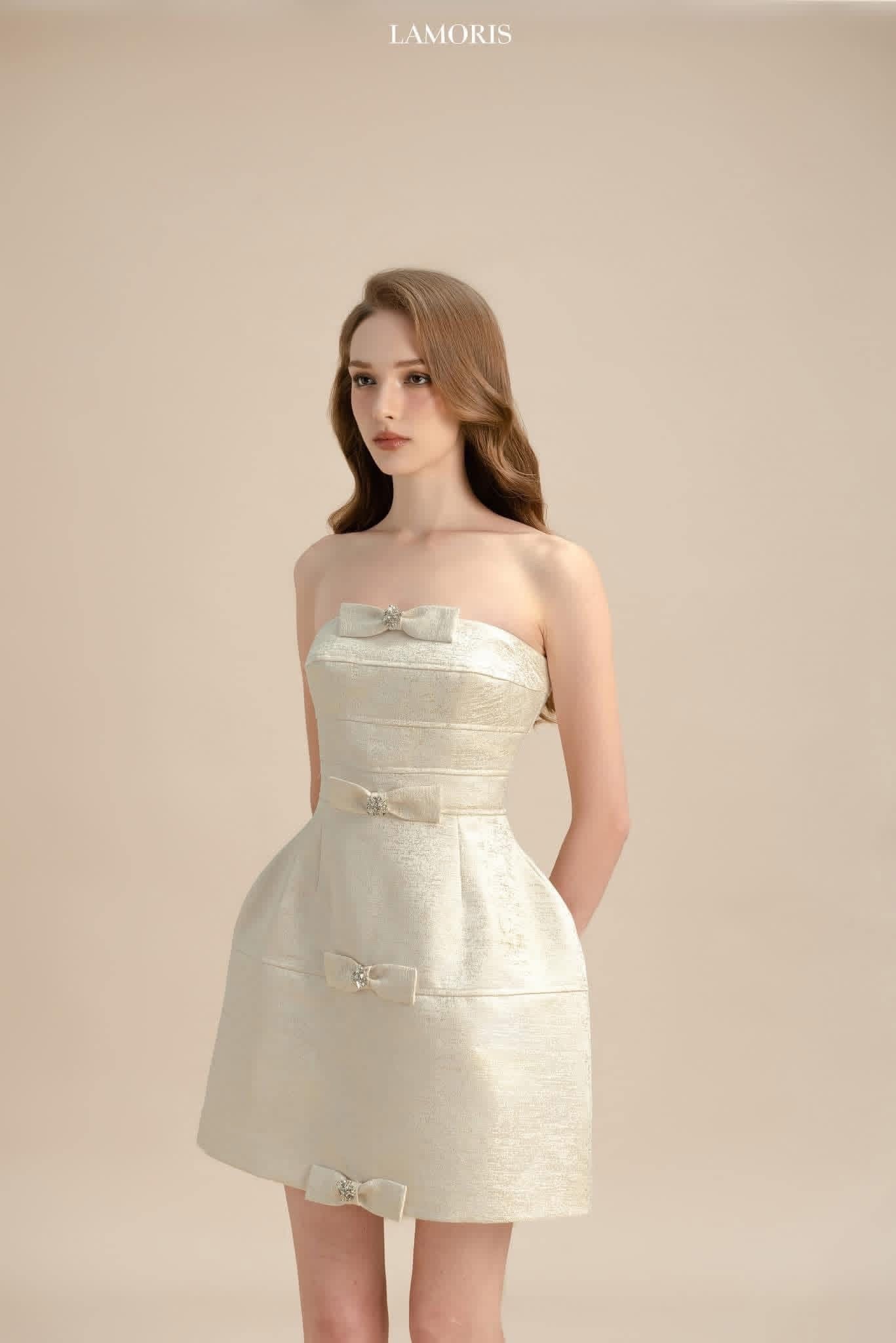 LAMORIS White Pearl Stone Bow Mini Dress