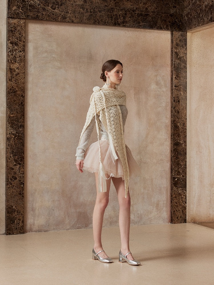 Fa sogno Grey Jacket & Pink Mini Skirt & White Scarf