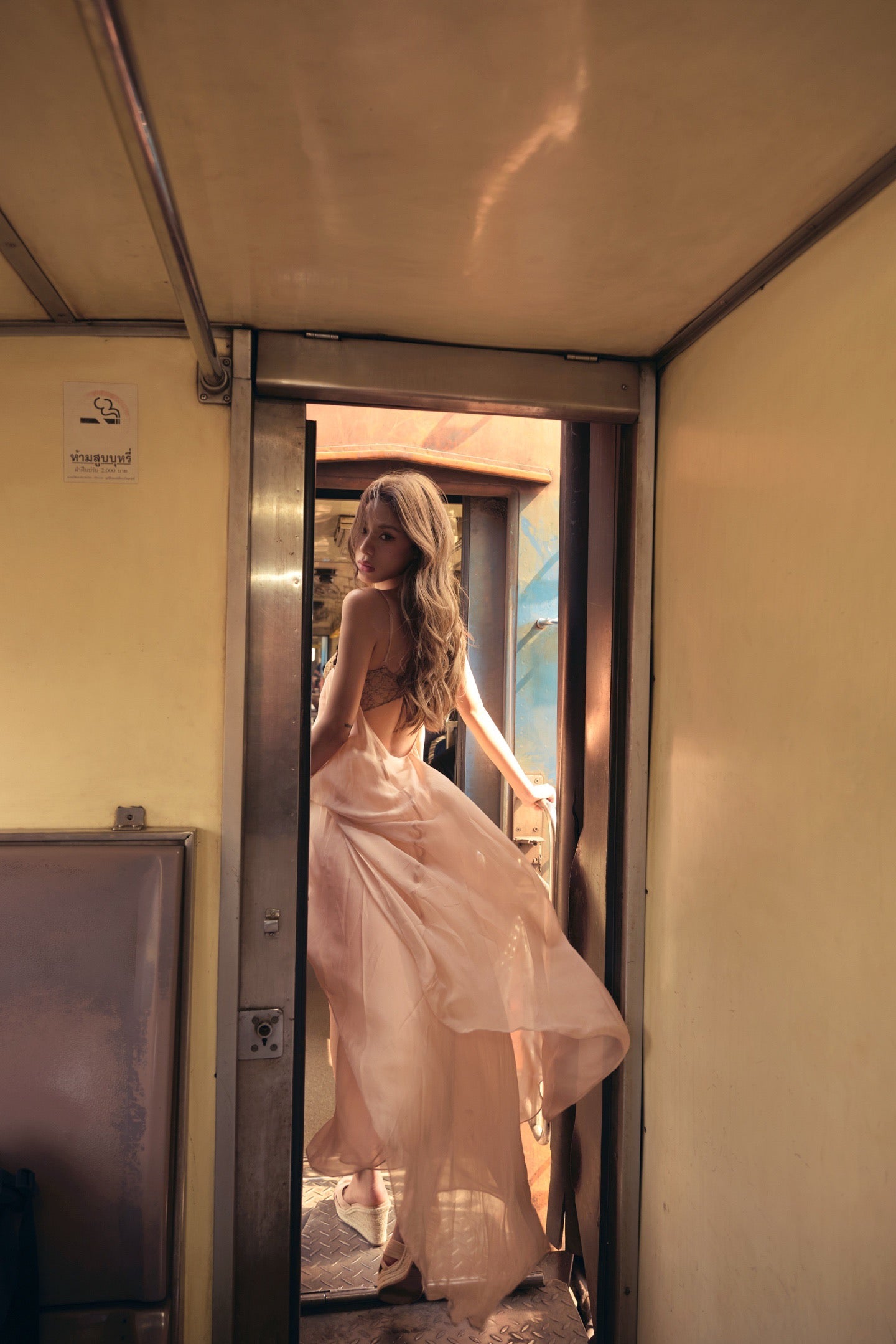 MIN PURA Brown Nude Sterre Vacation Sweet Pearl Midi Dress