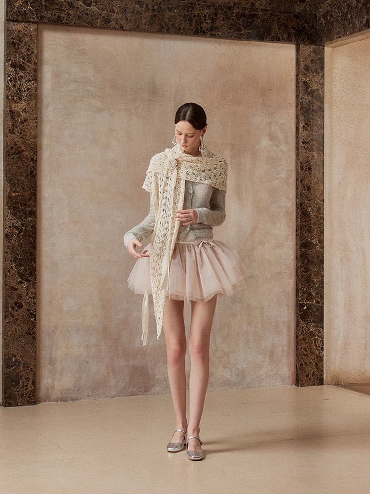 Fa sogno Grey Jacket & Pink Mini Skirt & White Scarf