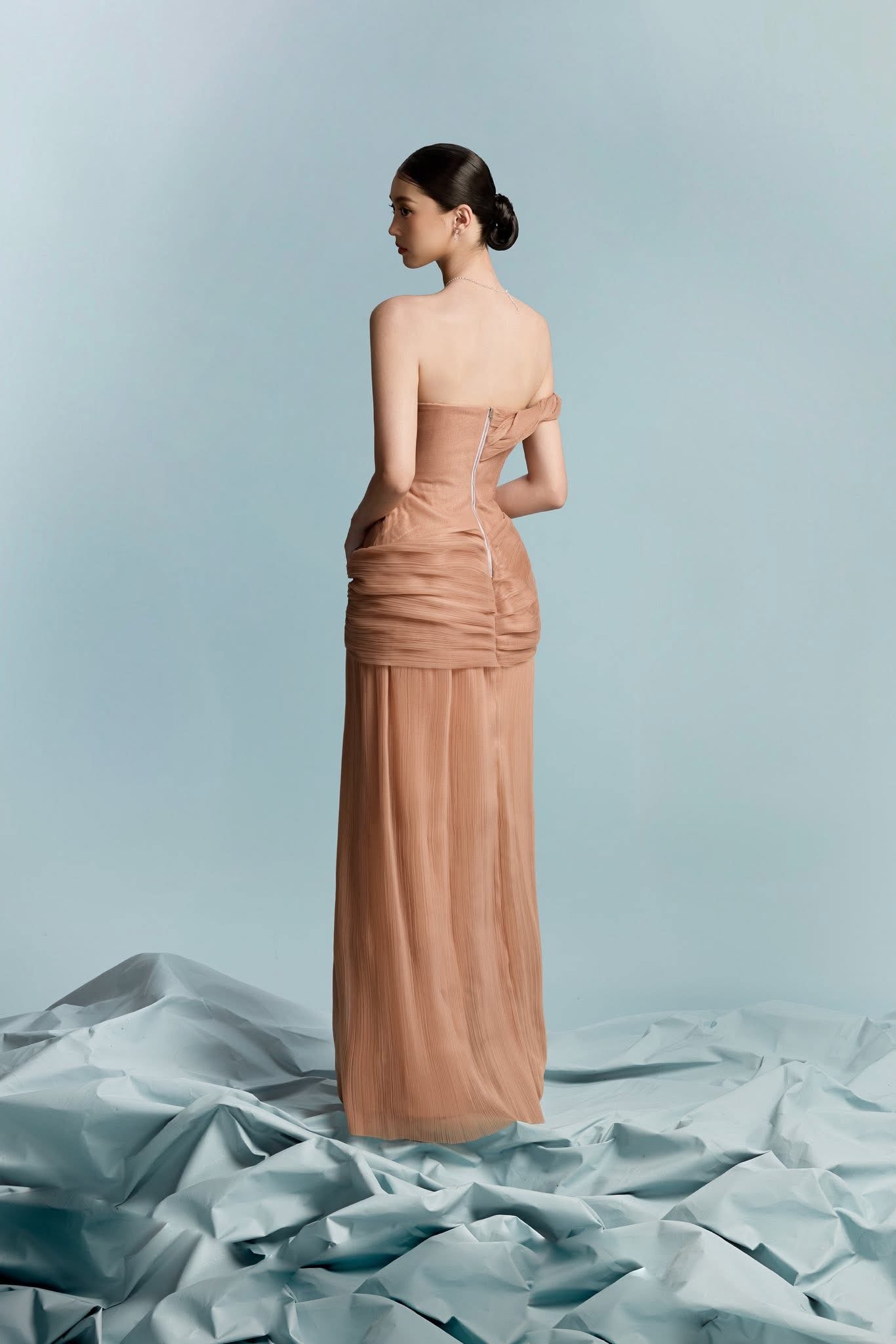 BYDI Elegant Minimalist Brown Hamo Maxi Dress