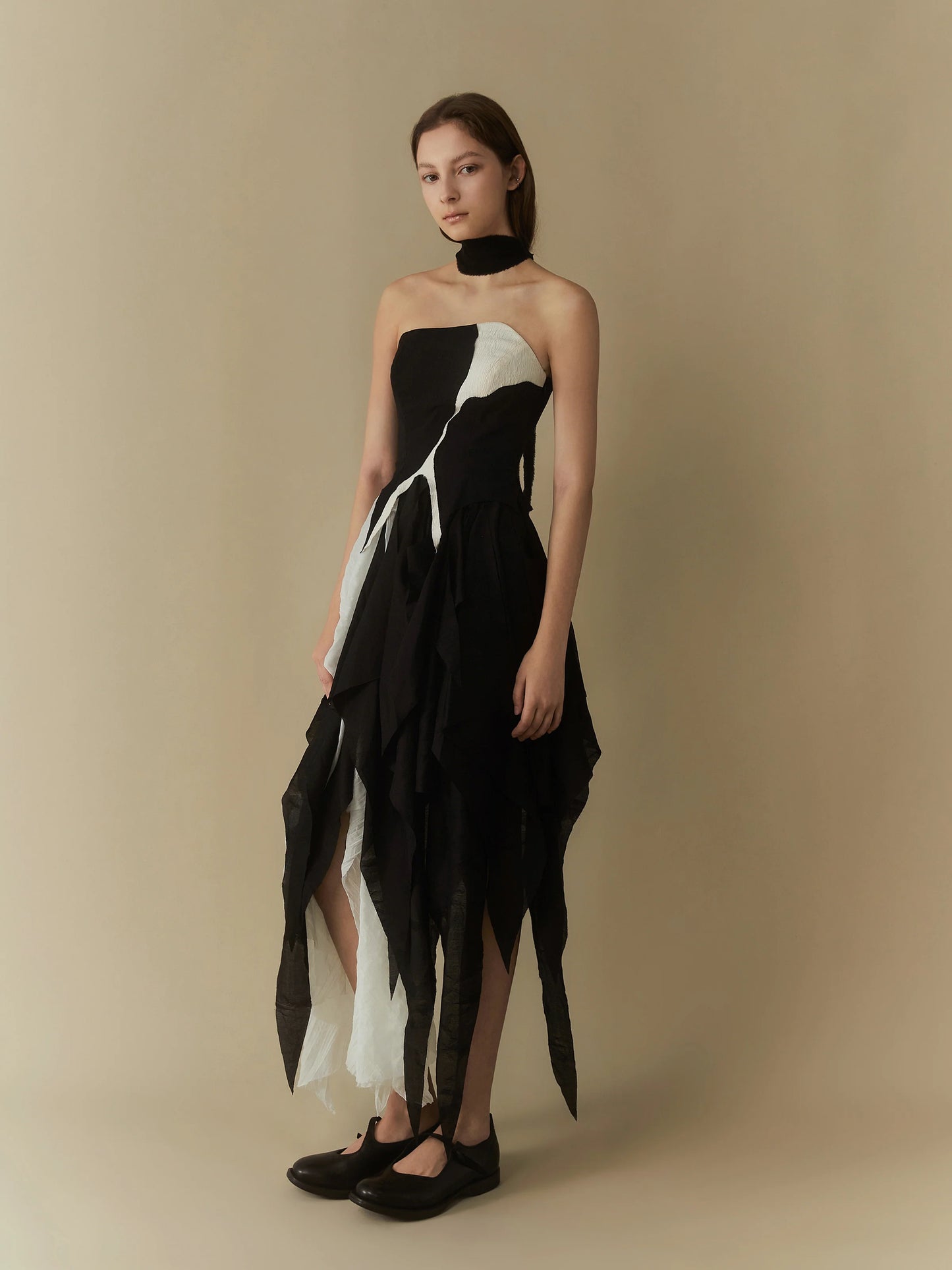 ELYWOOD BLACK AND WHITE SEAMED GAUZE MIDI DRESS