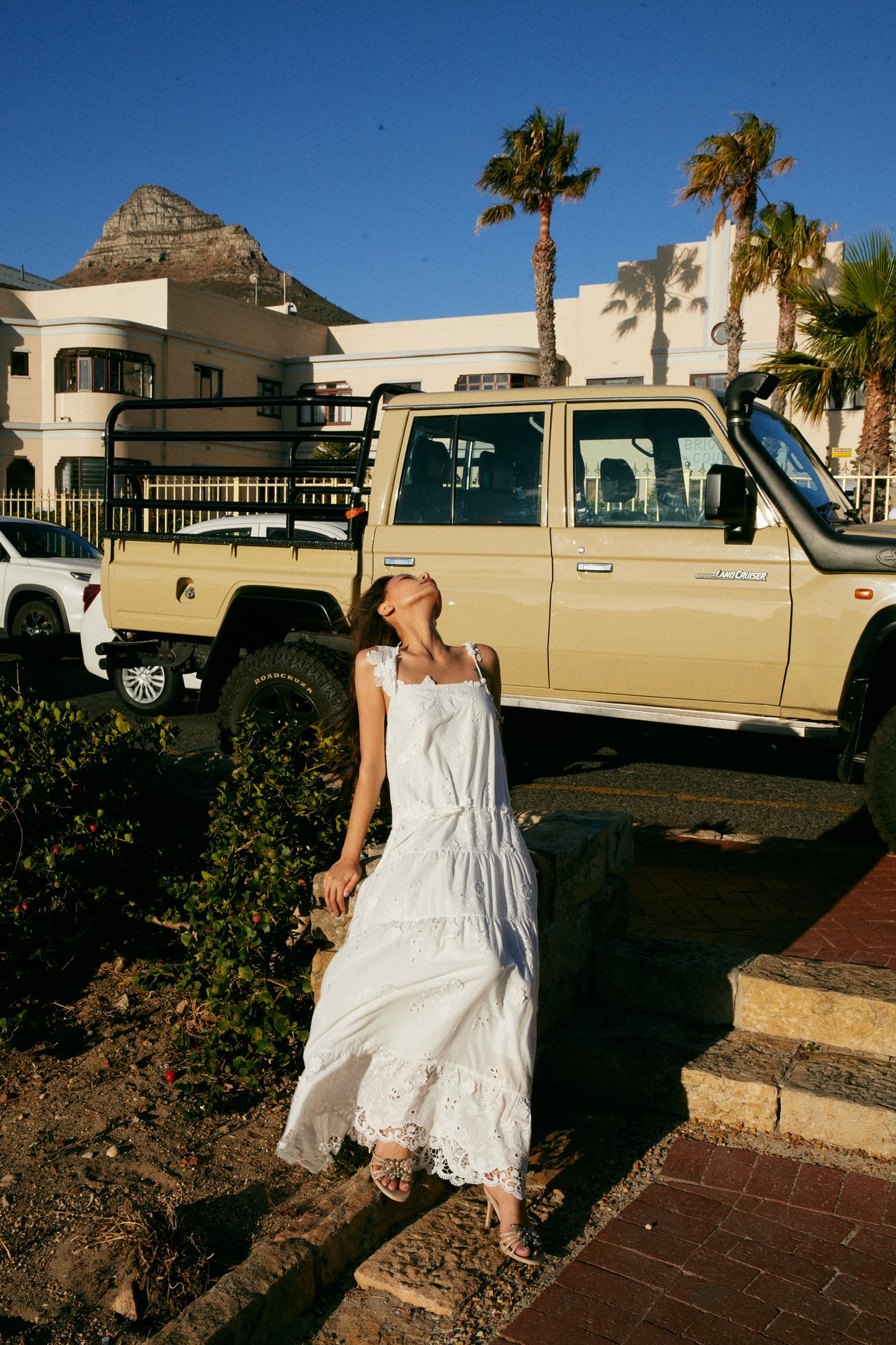 MIN PURA White Vacation Sweet Lerato Maxi Dress