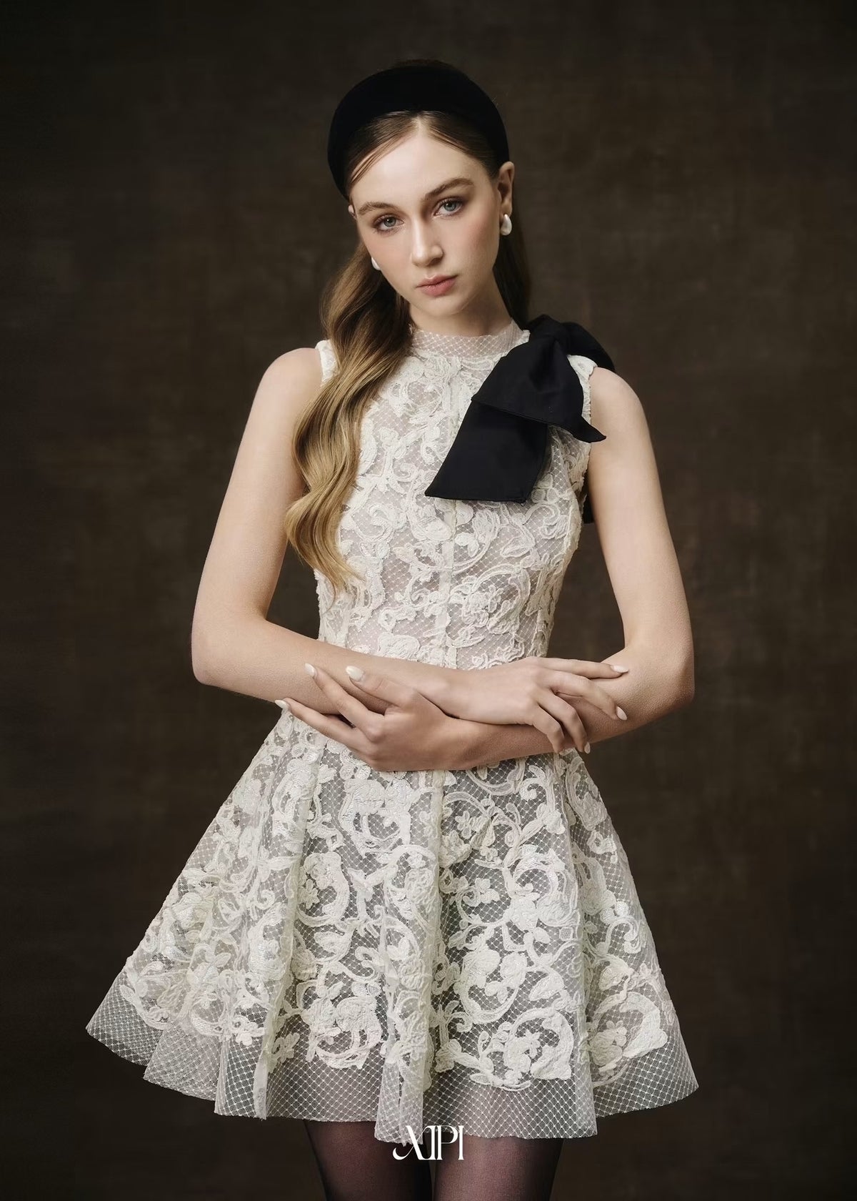 White Sleeveless Bow Lace Mini Dress