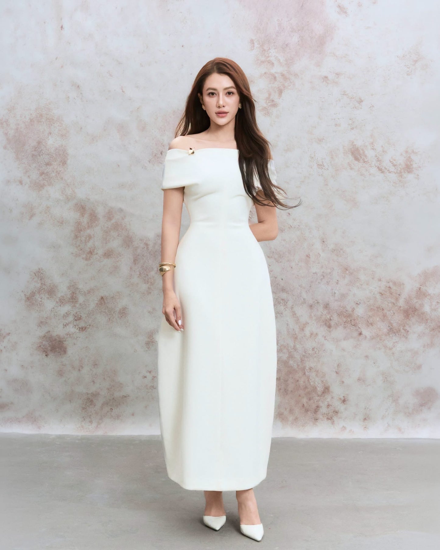 DENIO Black Off-shoulder Aylor Sculpted Midi Dress