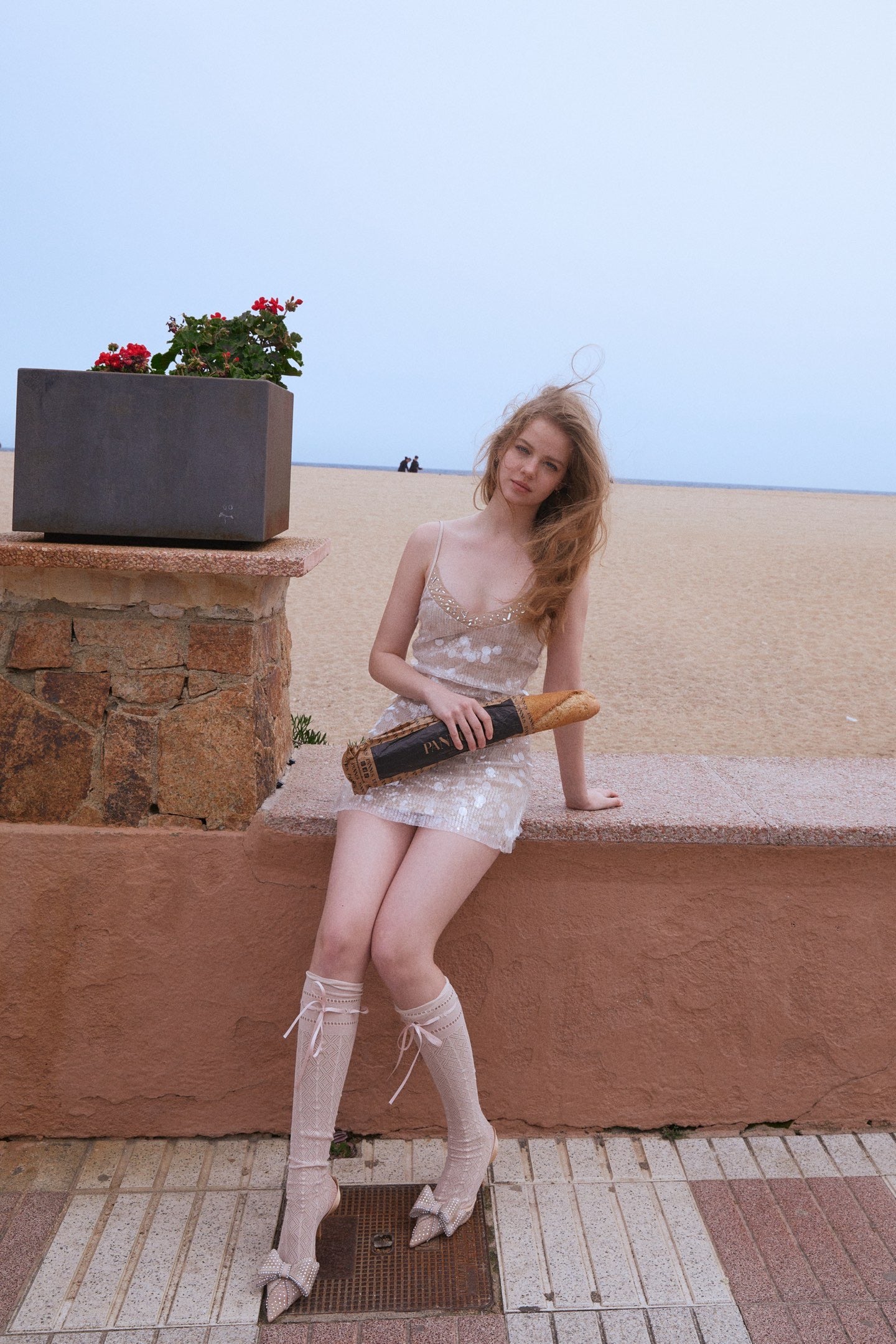 MINPURA Sliver V-neck Sequins Mini Dress