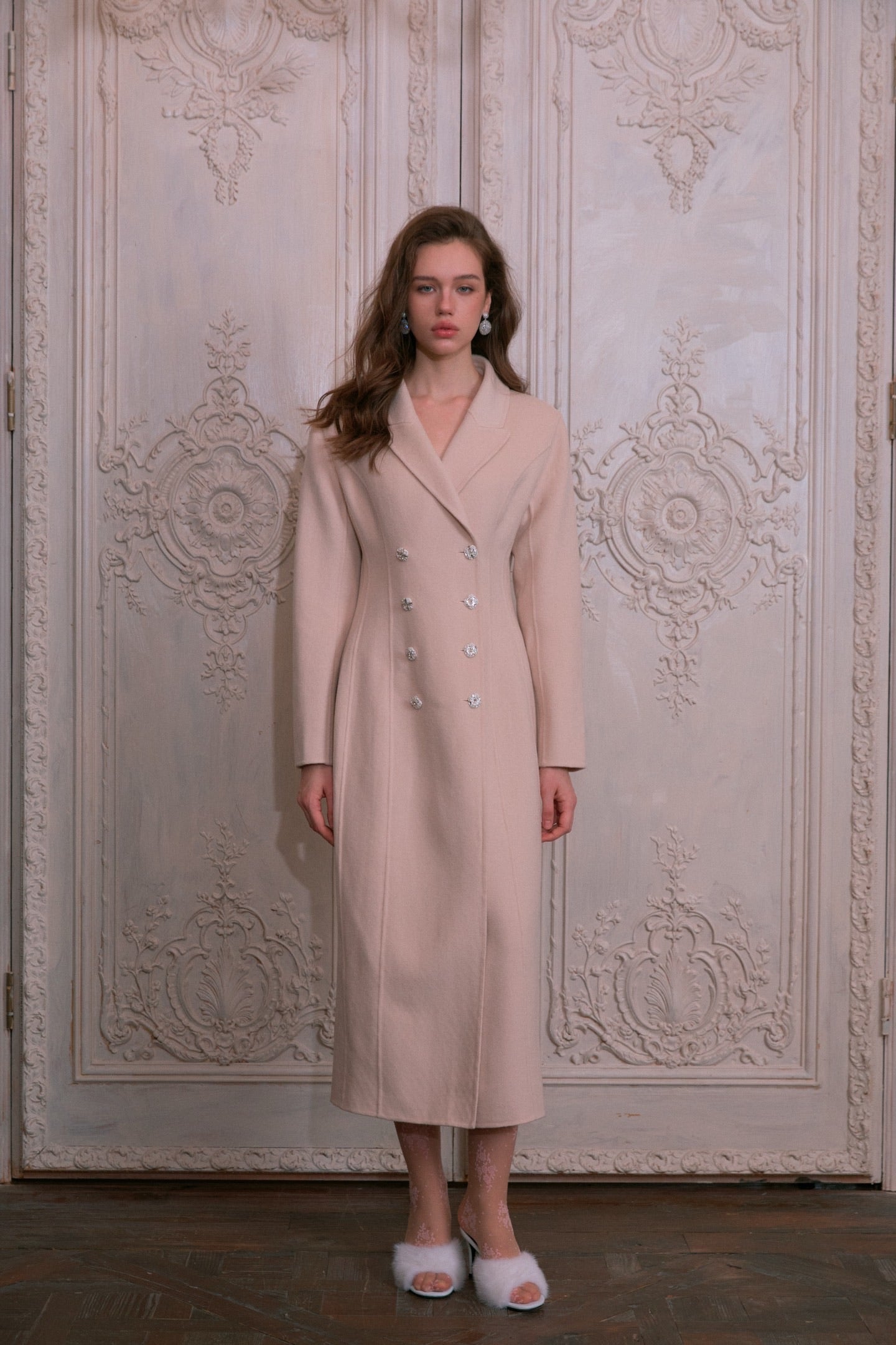 MIN PURA White Fitted Diamond Button Coat