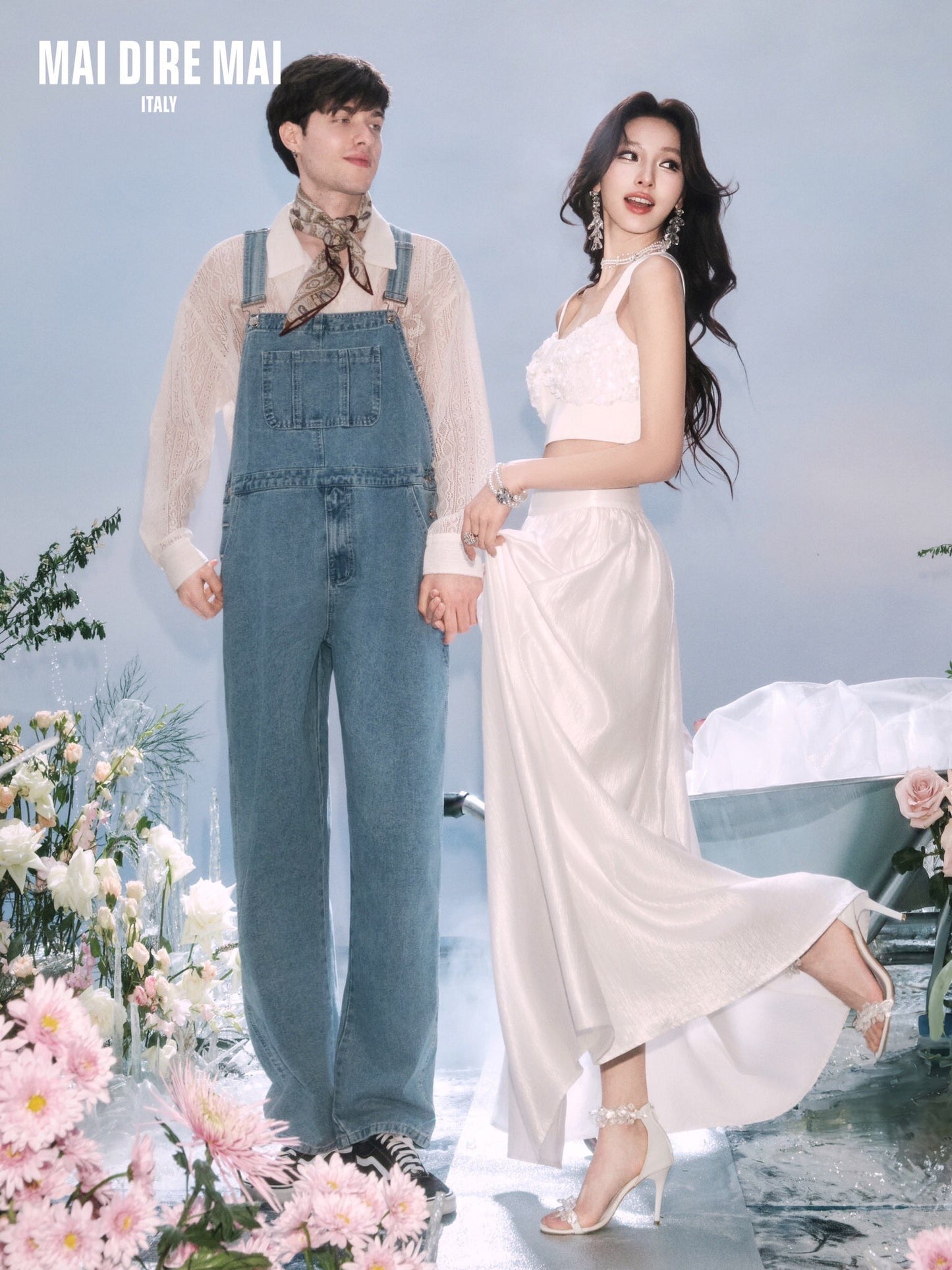 MAI DIRE MAI White Lace Vacation Sequinned Bow Top & Skirt