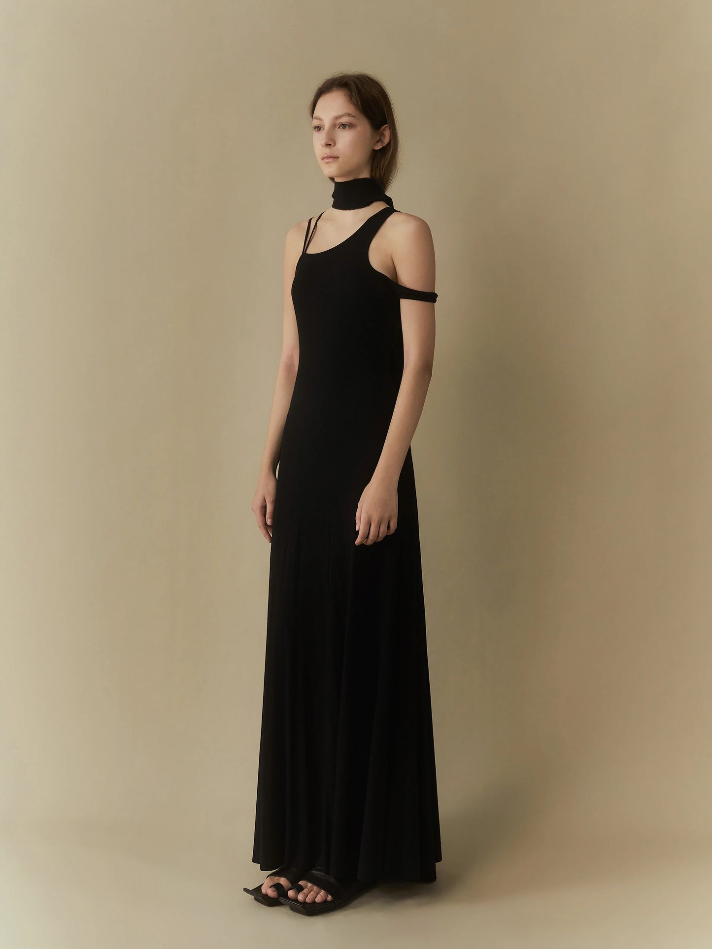 ELYWOOD BLACK ELASTIC SLIM MAXI DRESS