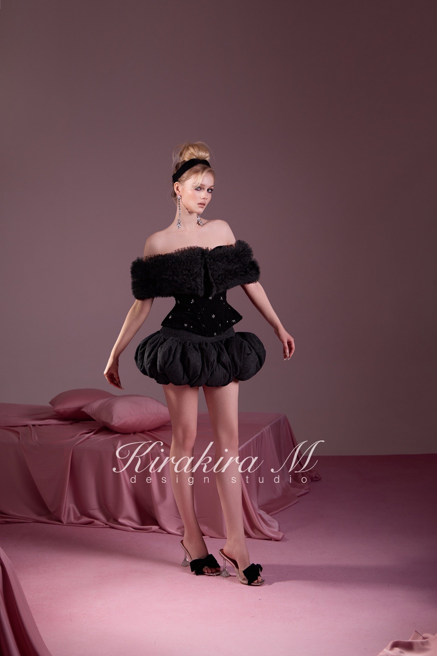 KIRAKIRA M Black Layered Lace Shawl