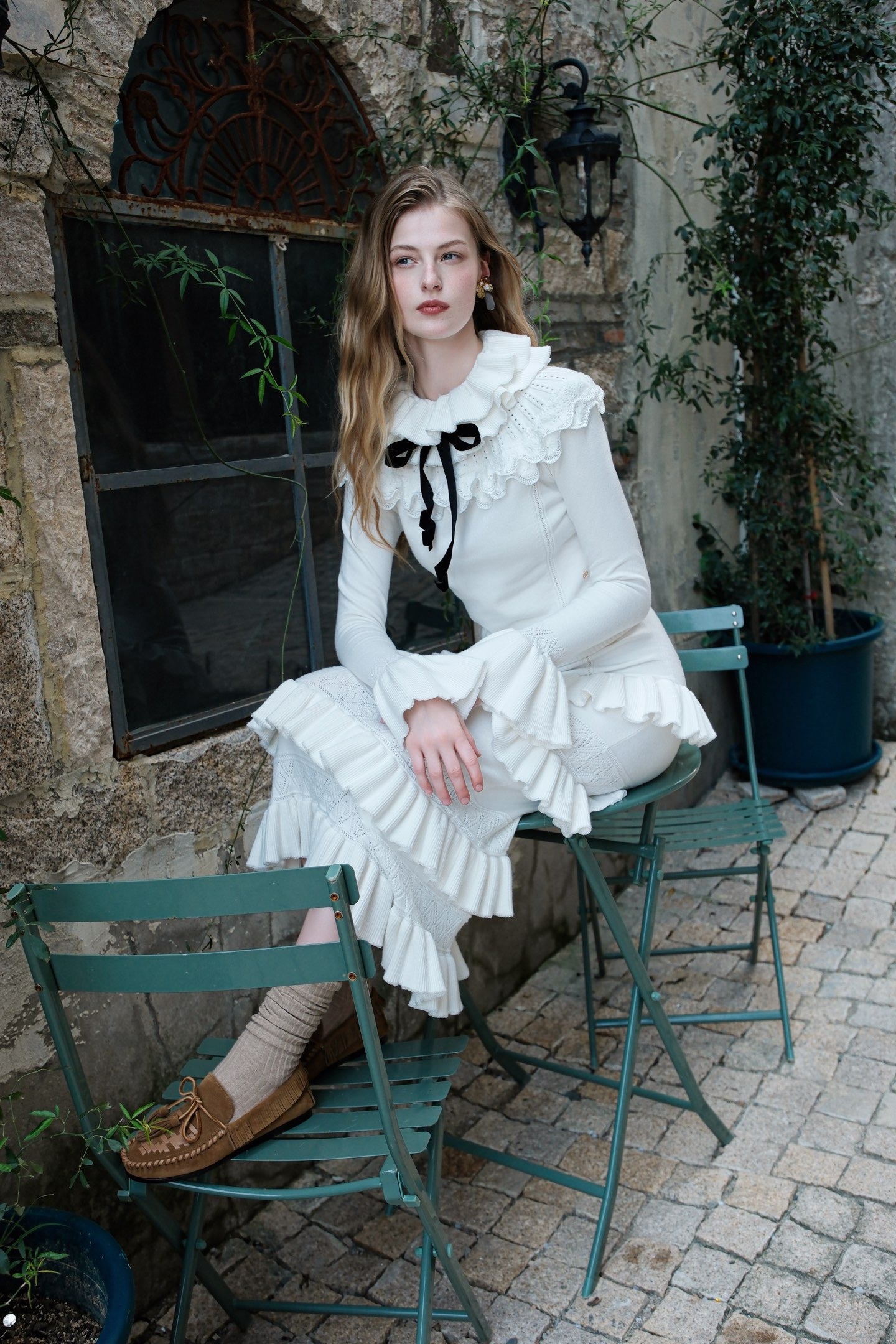 SHEERLUCK Brown Ribbon Vintage Ruffled Knitted Top & Skirt