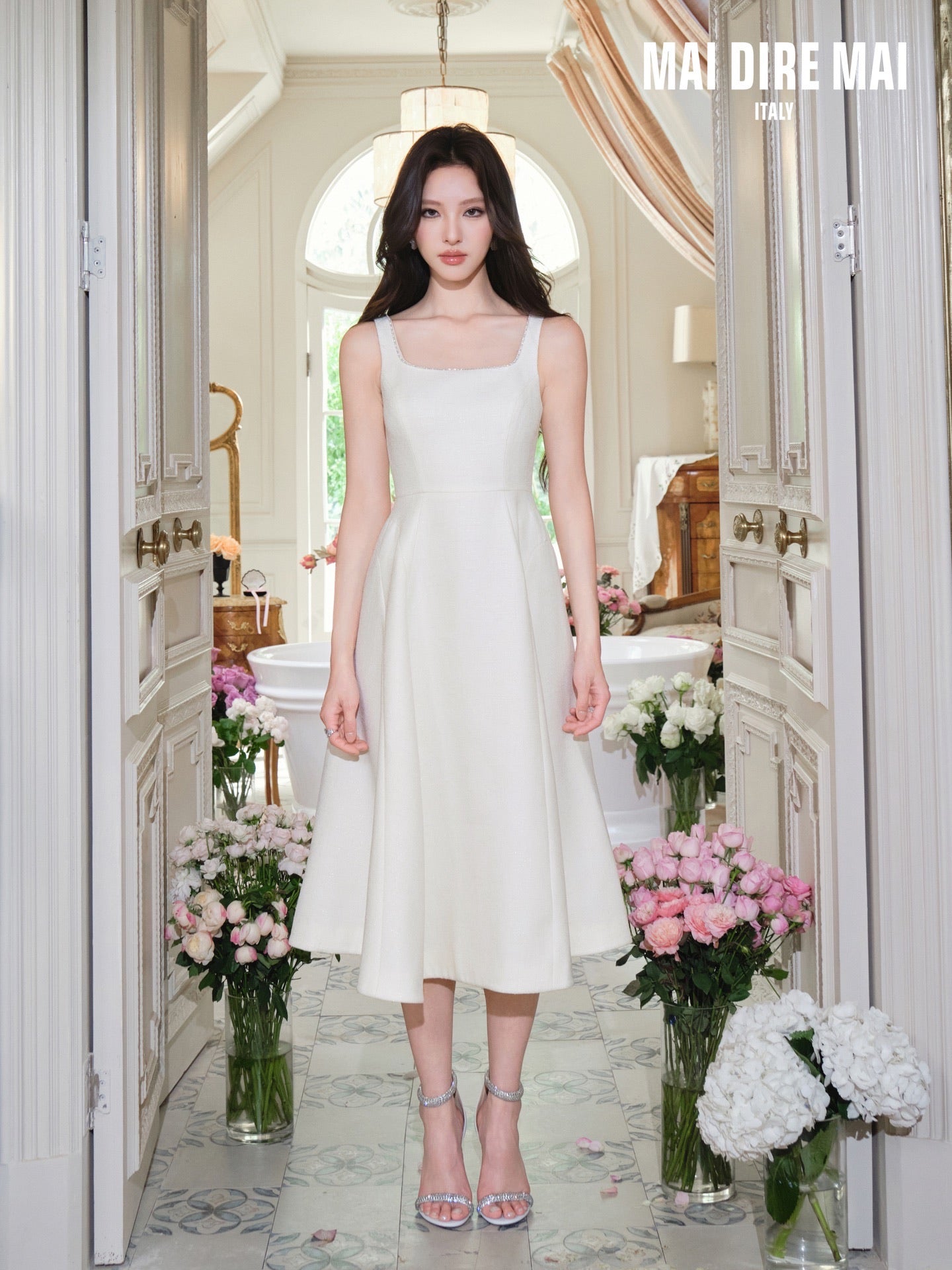 MAI DIRE MAI White Classic Maxi Dress