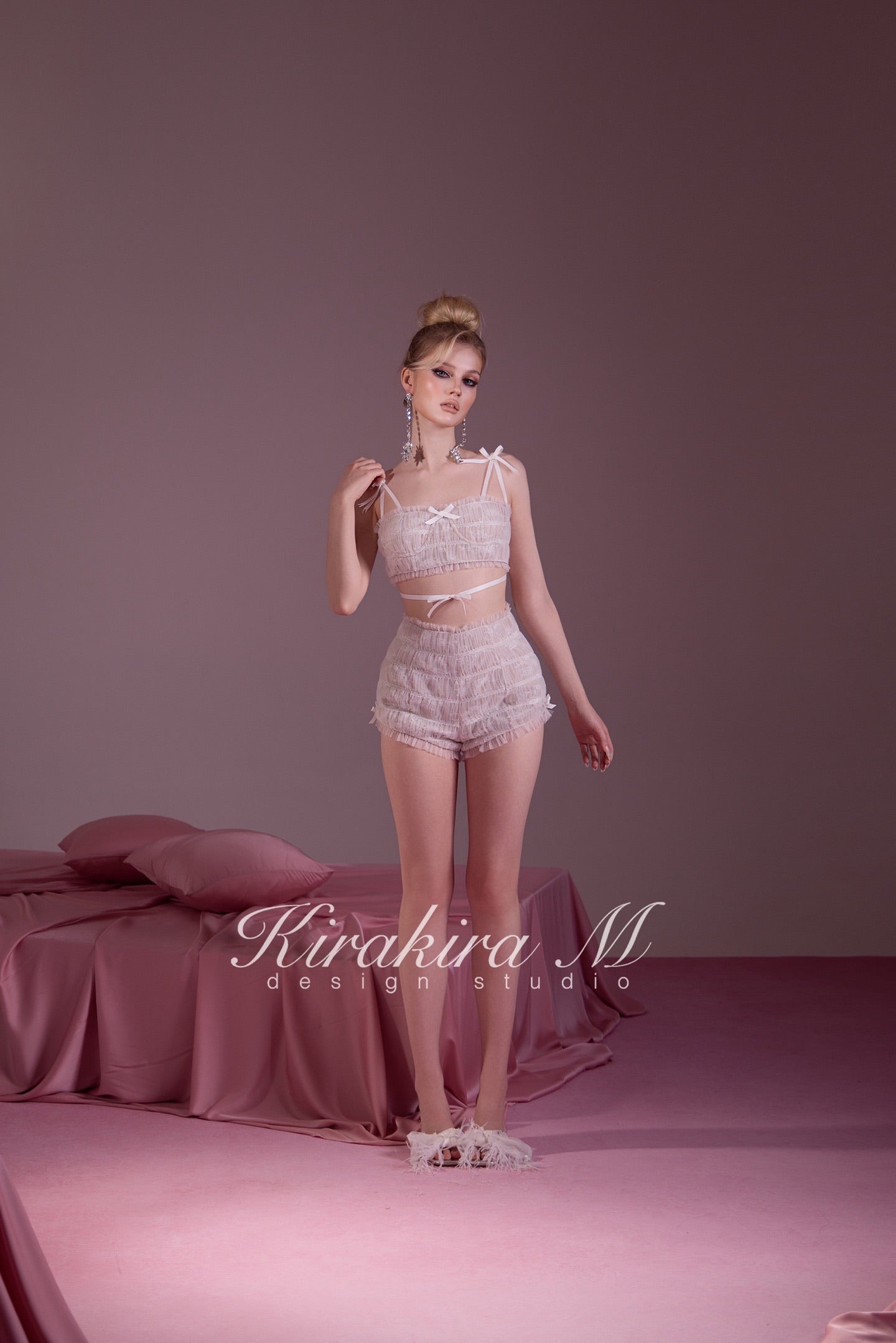 KIRAKIRA M White Lace Ruffled Trim Top & Shorts