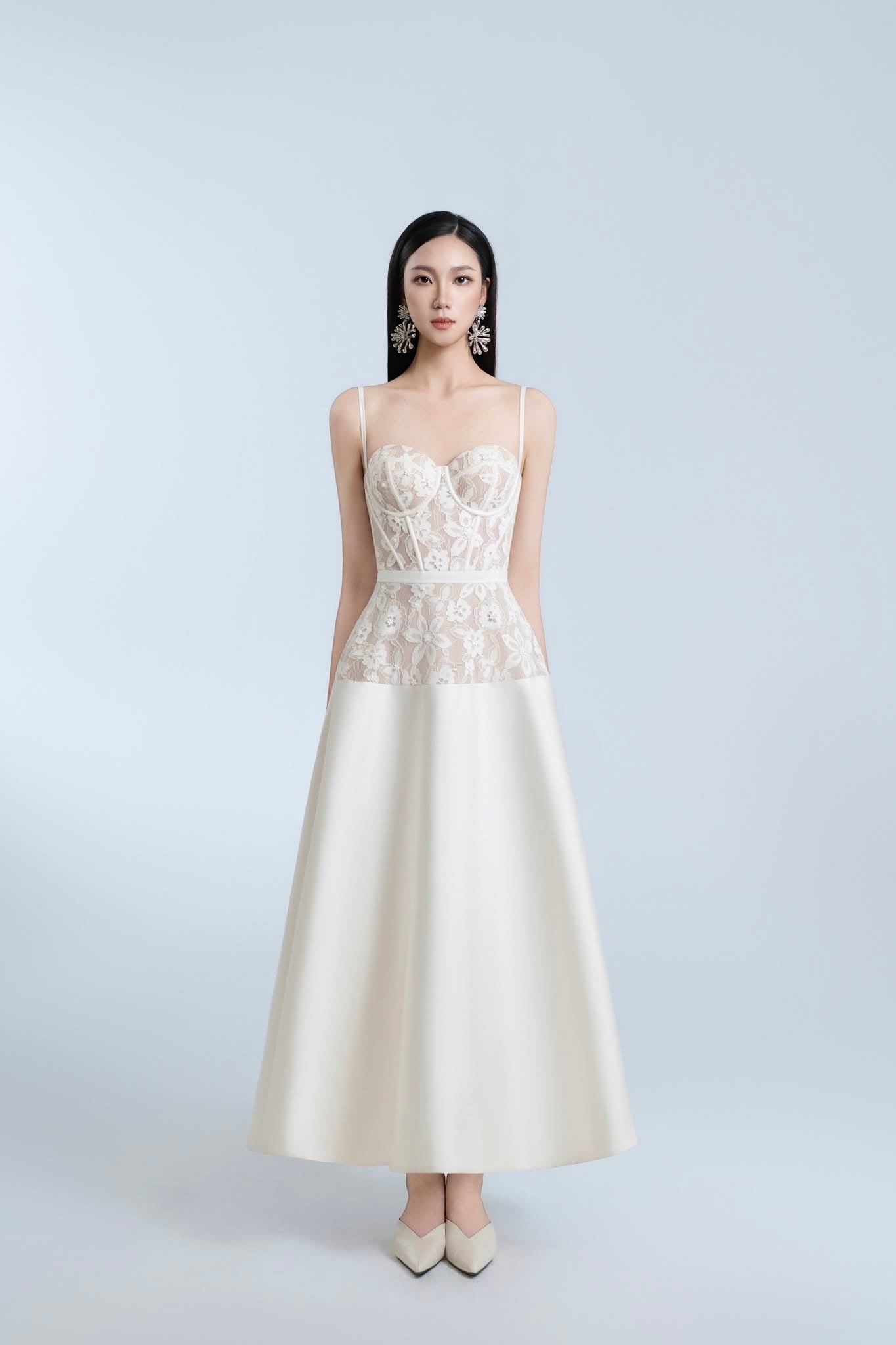 DETHEIA Elegant Vacation White Aurora Maxi Dress