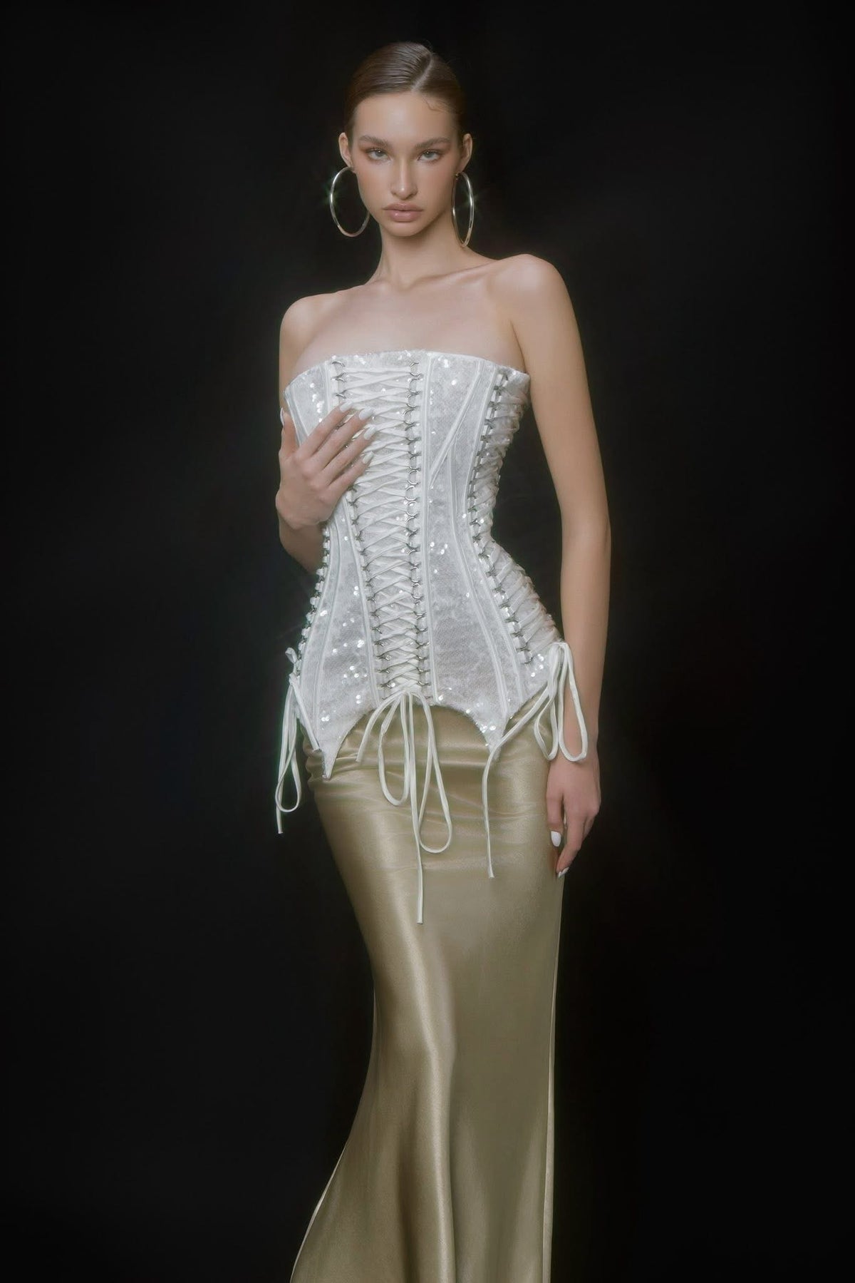 MAEL FEMME Sexy Vacation White Anok Top & Gold Moorael Skirt